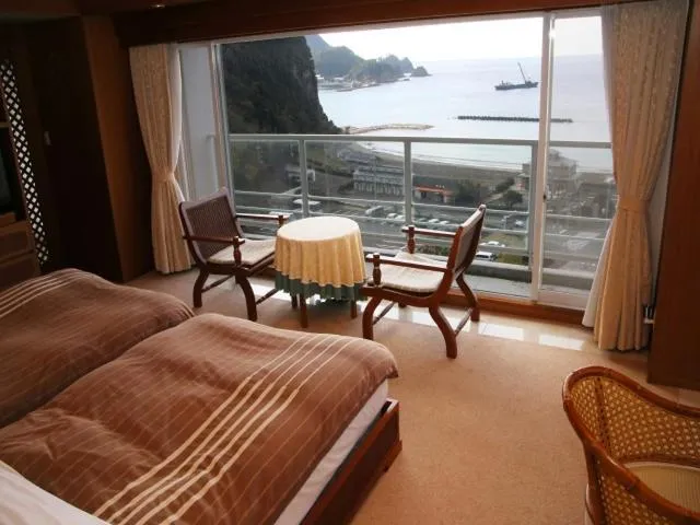 Nishiizu Crystal View Hotel