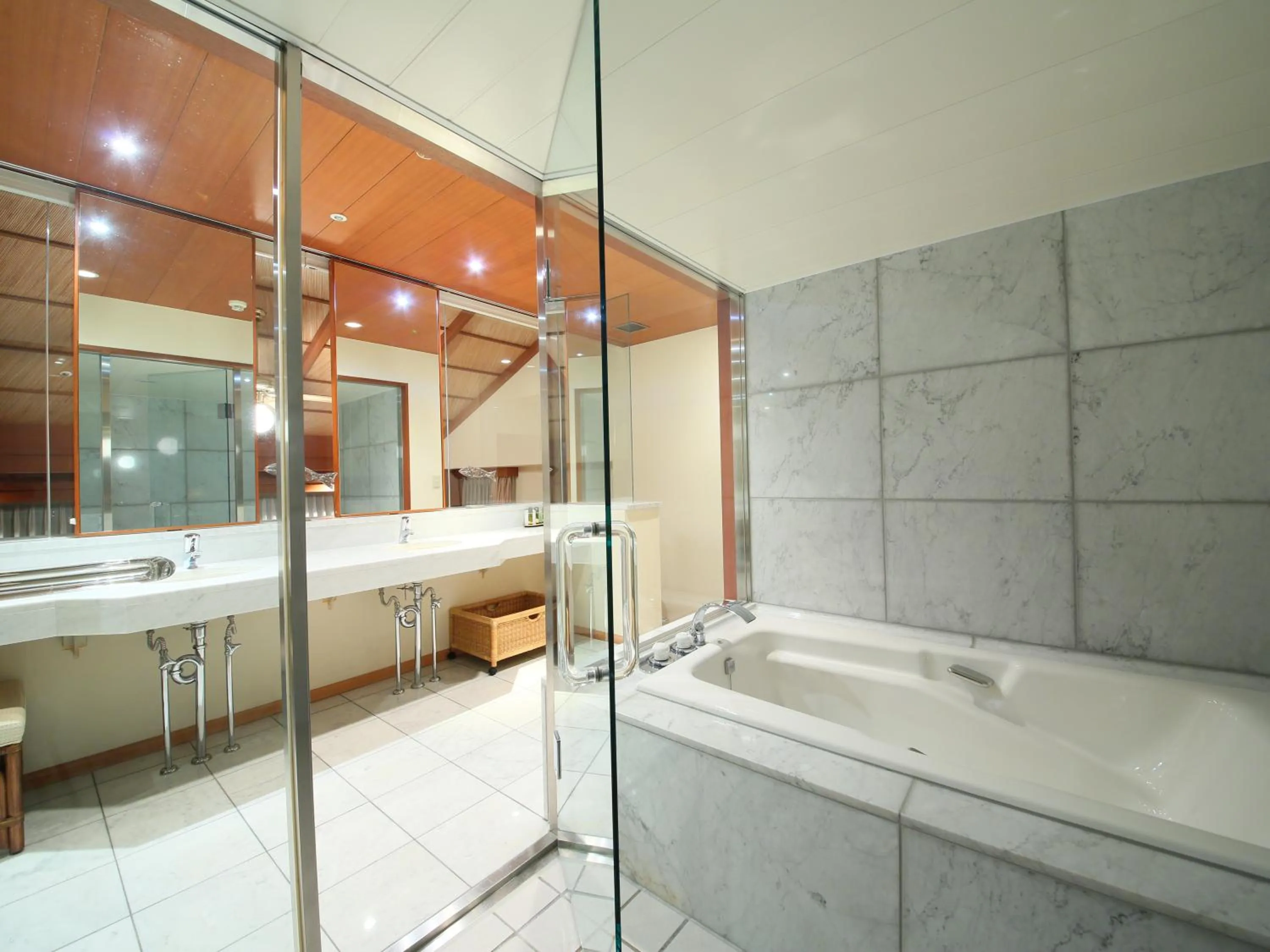 Nishiizu Crystal View Hotel