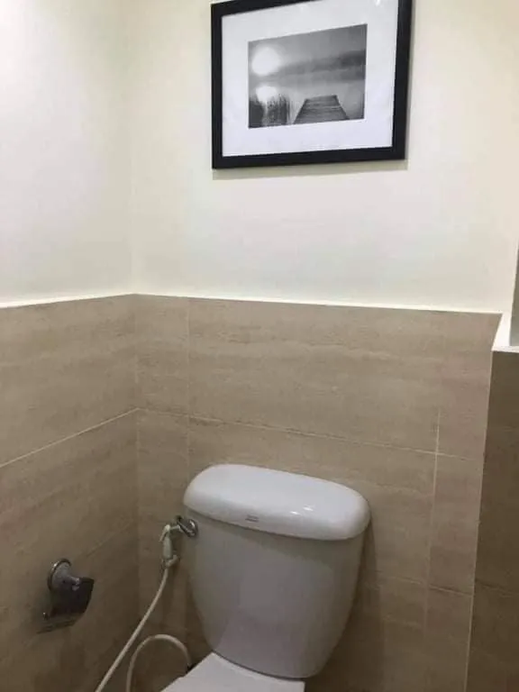 Mabolo Garden A4 near ayala mall free gym POOL