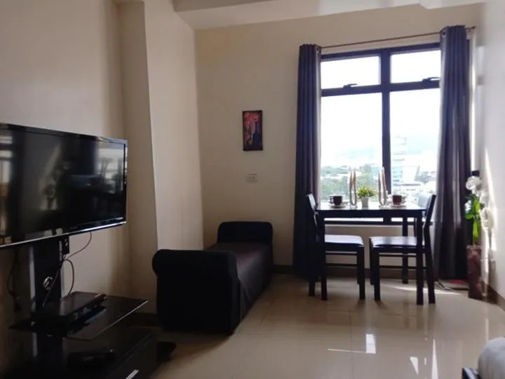 Mabolo Garden A4 near ayala mall free gym POOL