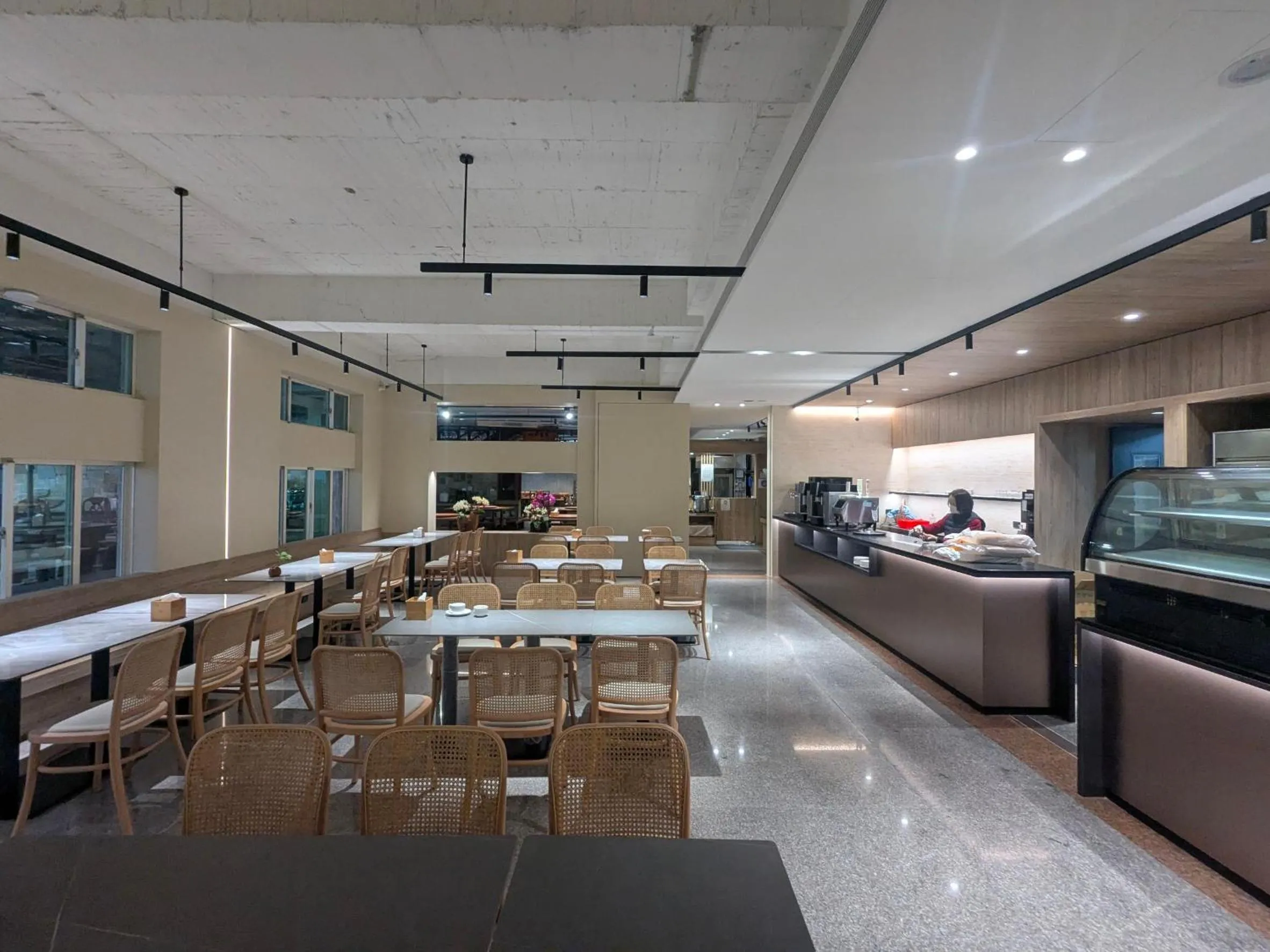 Restaurant/places to eat in Ginkgo Hotel