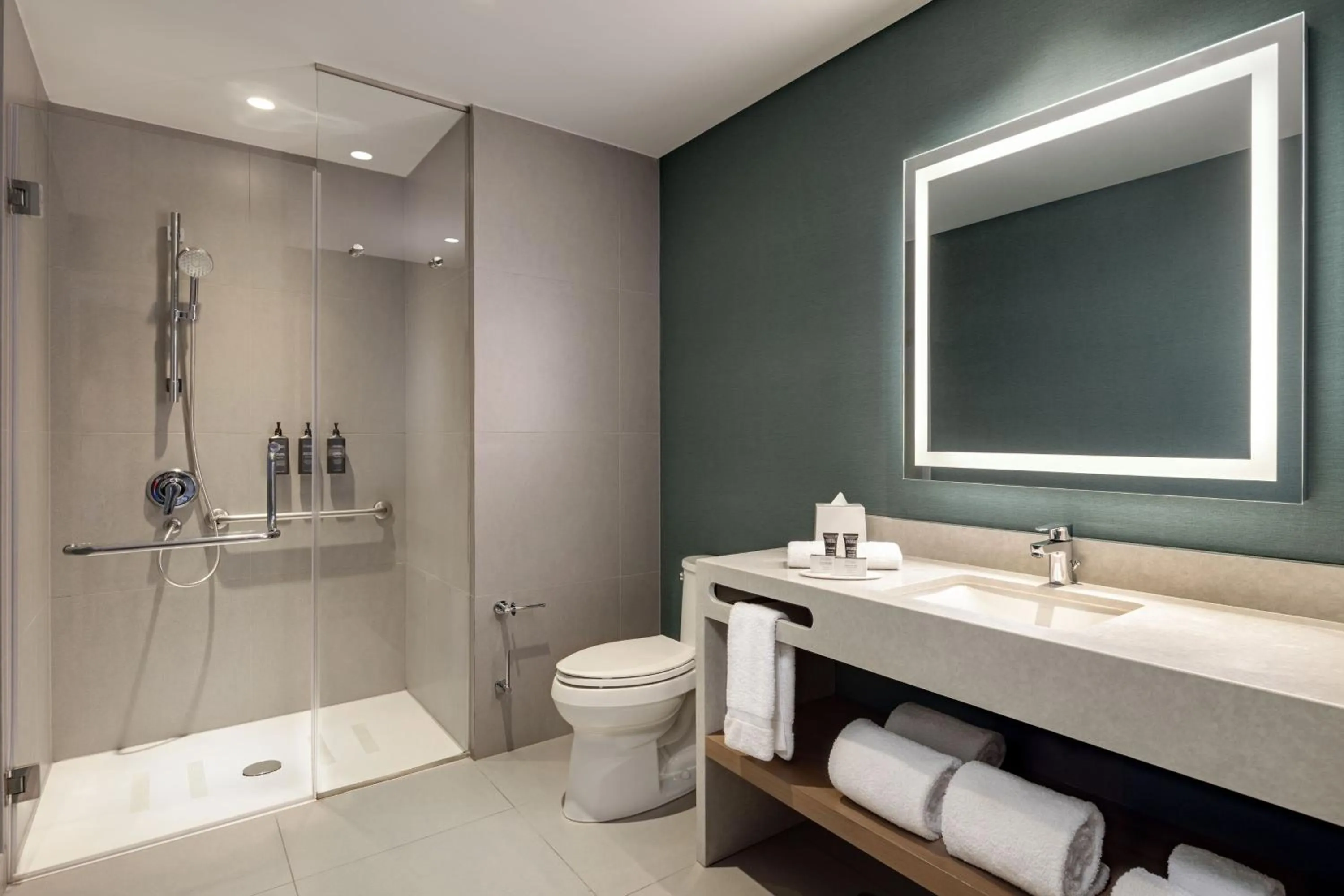 Bathroom in Fairfield by Marriott Lima Miraflores