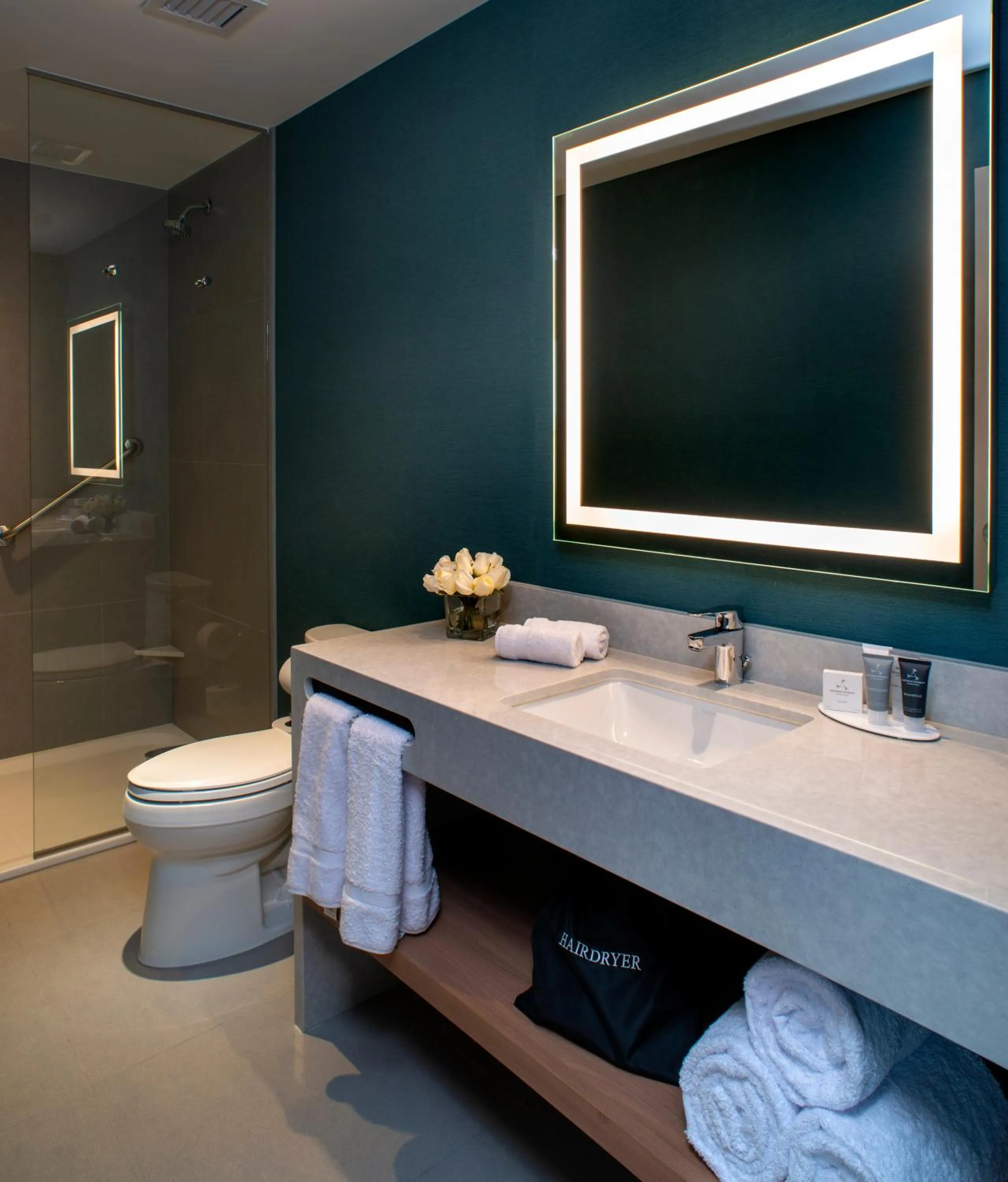 Bathroom in Fairfield by Marriott Lima Miraflores