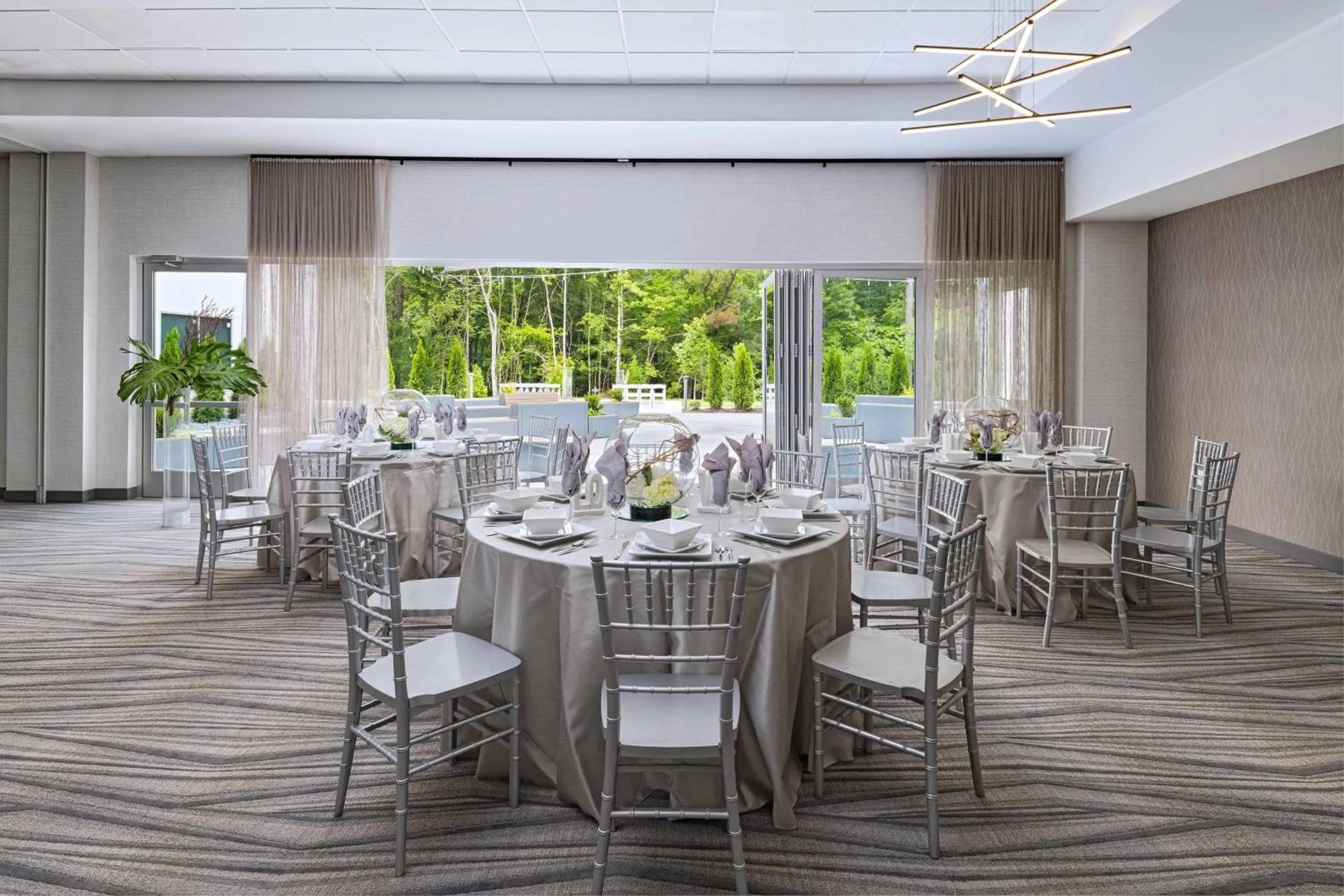 Meeting/conference room in Aloft Little Rock West