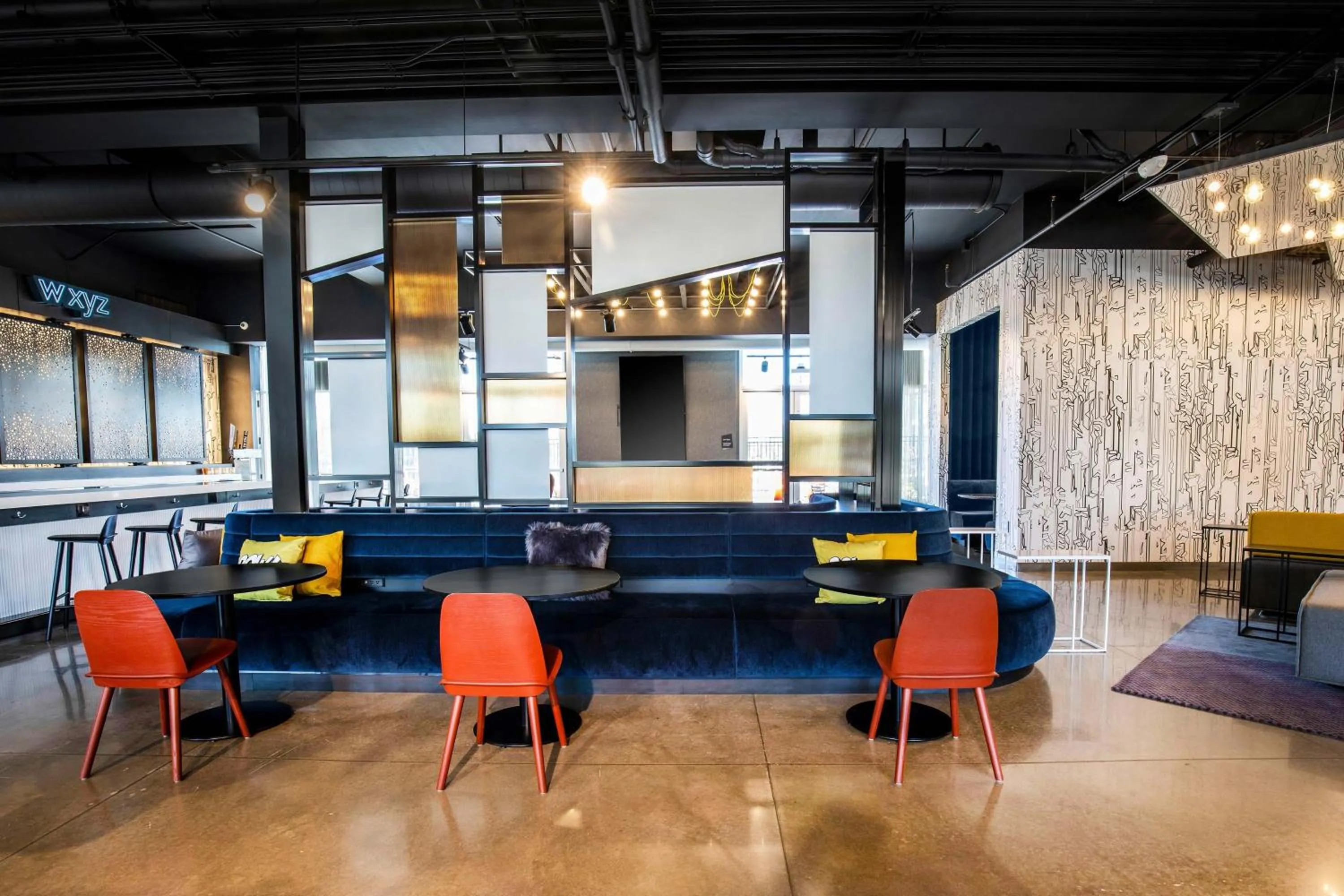 Lounge or bar in Aloft Reno Tahoe International Airport