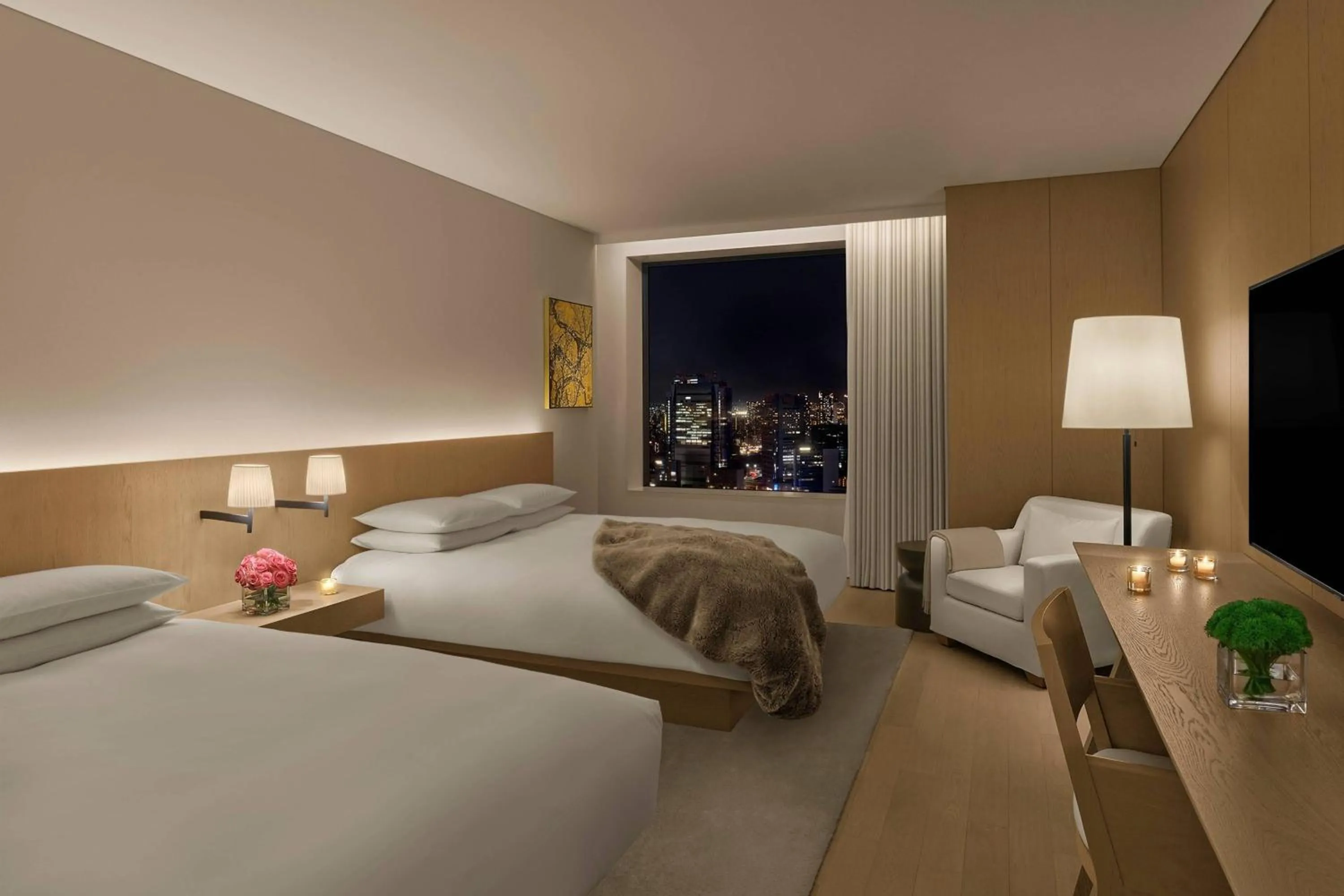 Photo of the whole room, Bed in The Tokyo EDITION, Toranomon