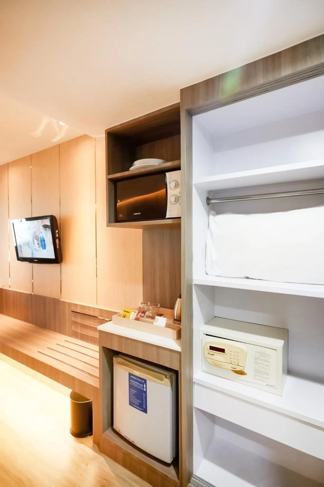 Business facilities in Golden City Rayong Hotel