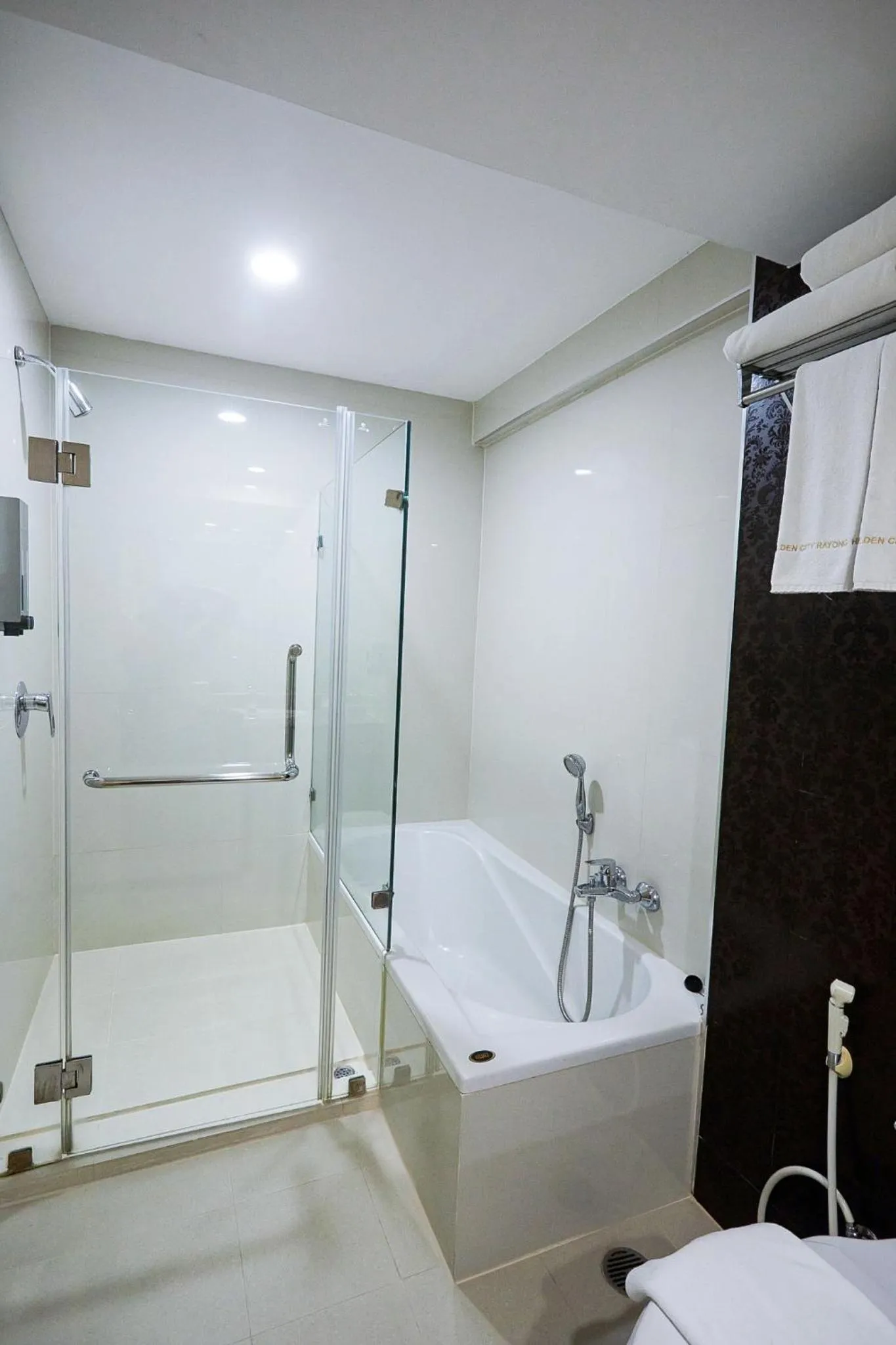 Golden City Rayong Hotel