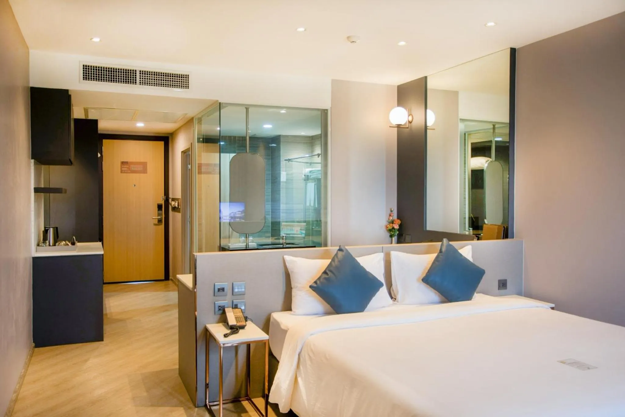 Bed in Golden City Rayong Hotel