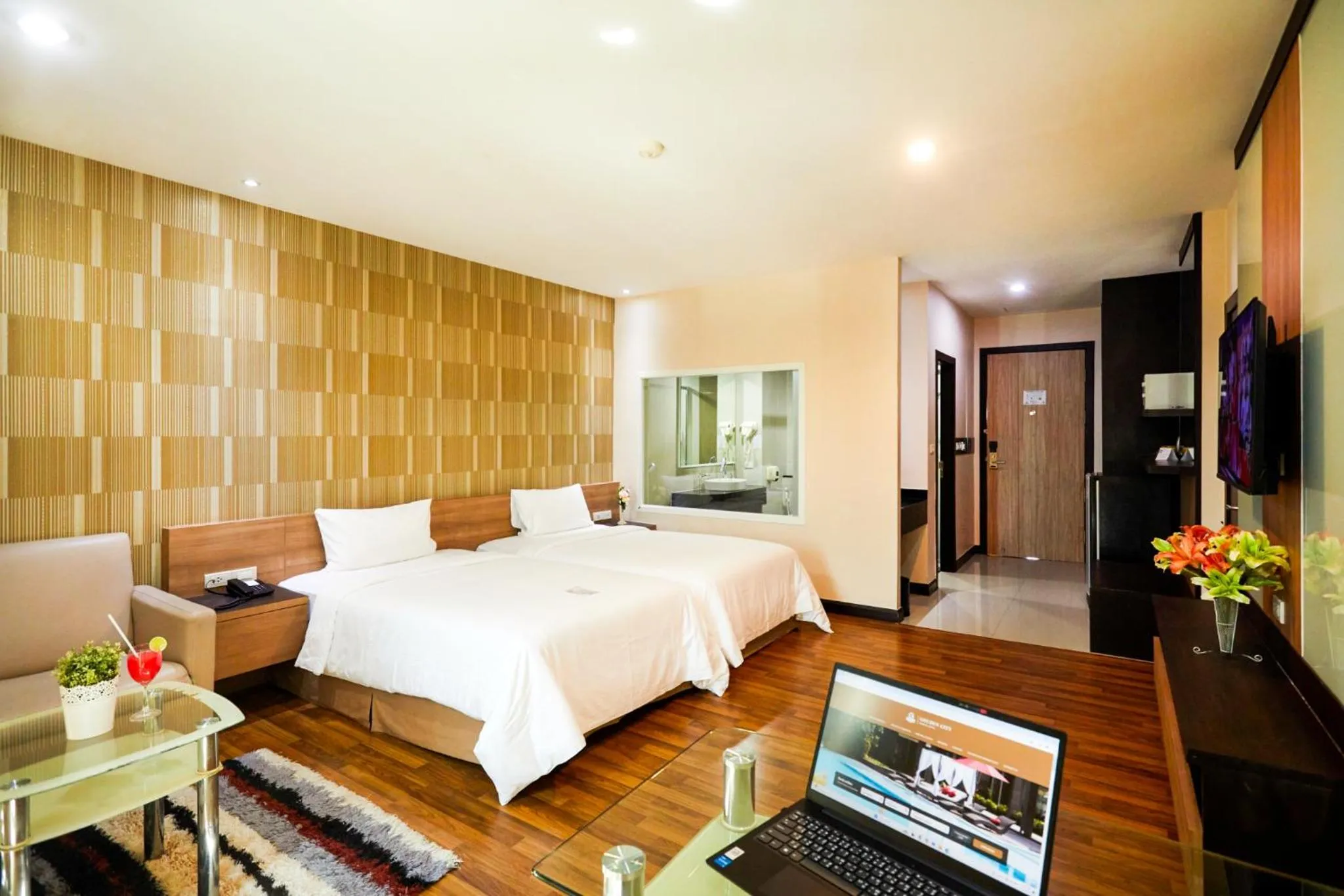 Bed in Golden City Rayong Hotel