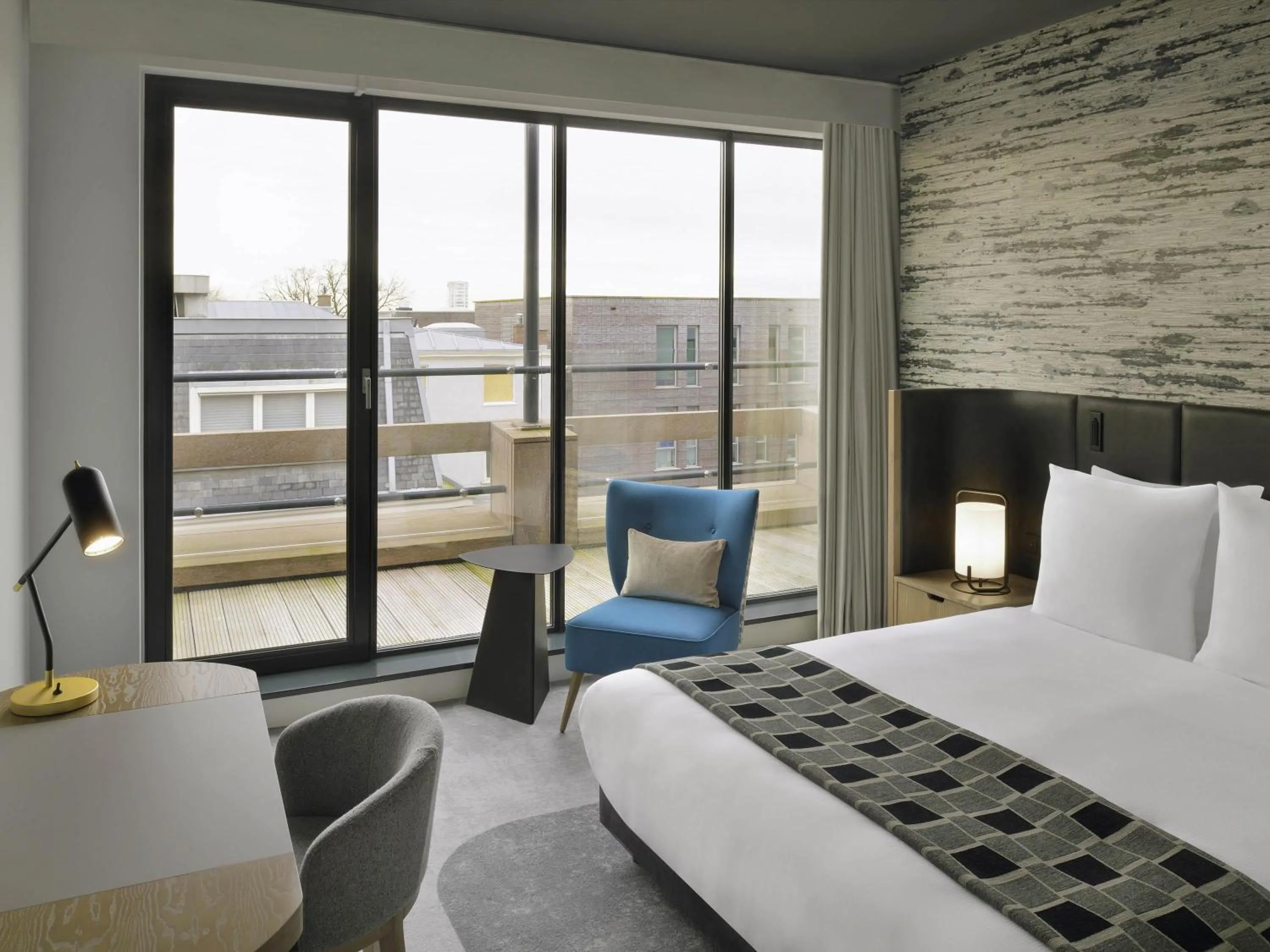 Bedroom, Bed in Mövenpick Hotel The Hague