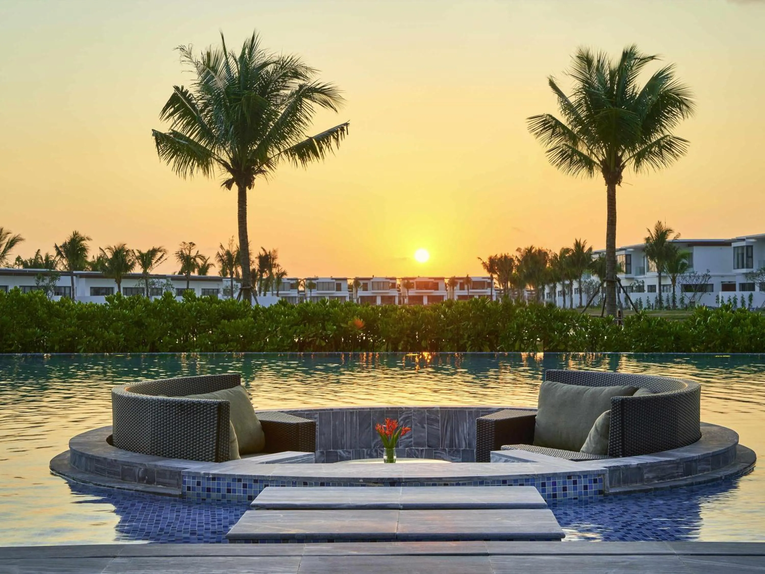 Lounge or bar in Mövenpick Villas & Residences Phu Quoc