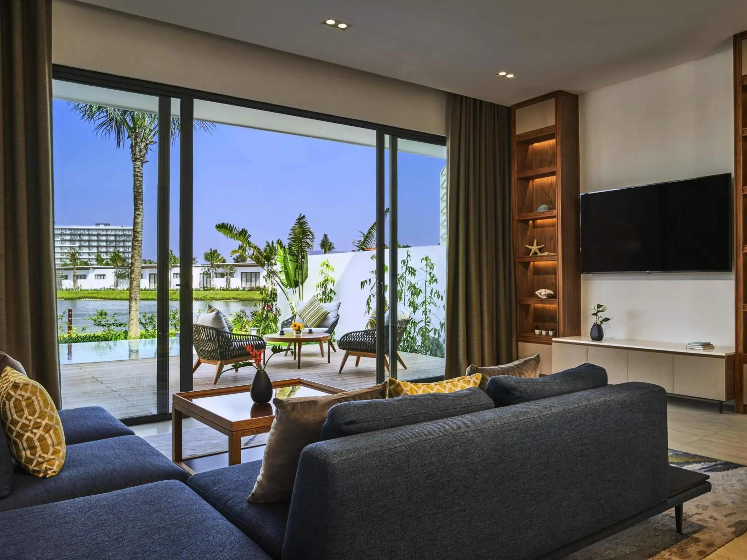 Two-Bedroom Villa with Private Pool and Lake View in Mövenpick Villas & Residences Phu Quoc Two-Bedroom Villa with Private Pool and Lake View in Mövenpick Villas & Residences Phu Quoc