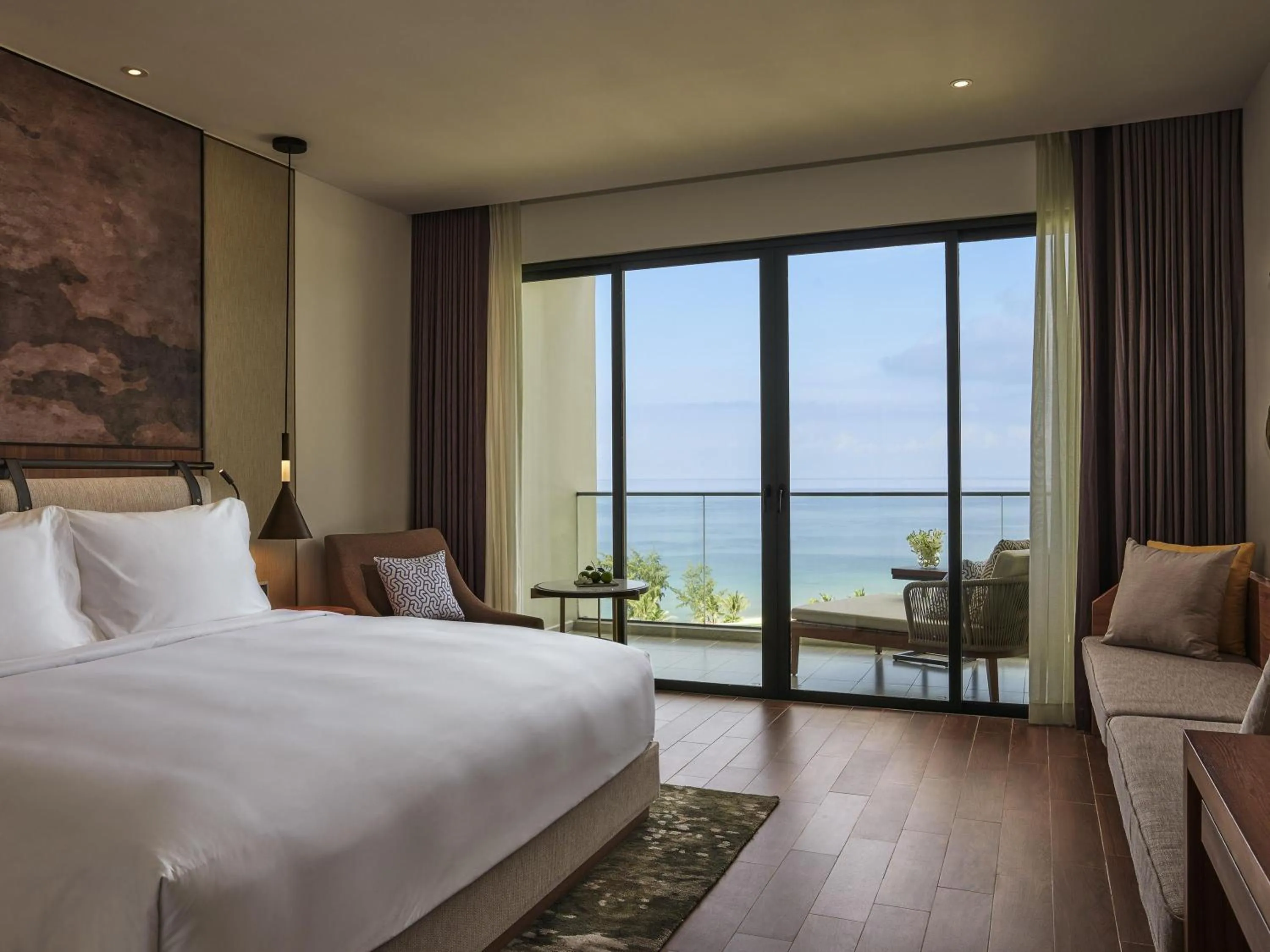 Bedroom, Bed in Mövenpick Resort Waverly Phu Quoc
