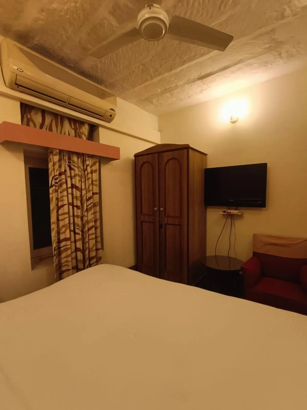 Bed in Karni Bhawan Palace - Heritageby HRH Group of Hotels