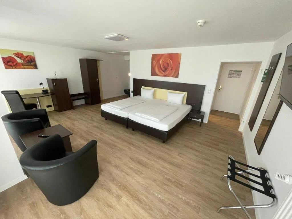 Bed in PANORAMA HOTEL in Neustadt an der Weinstraße