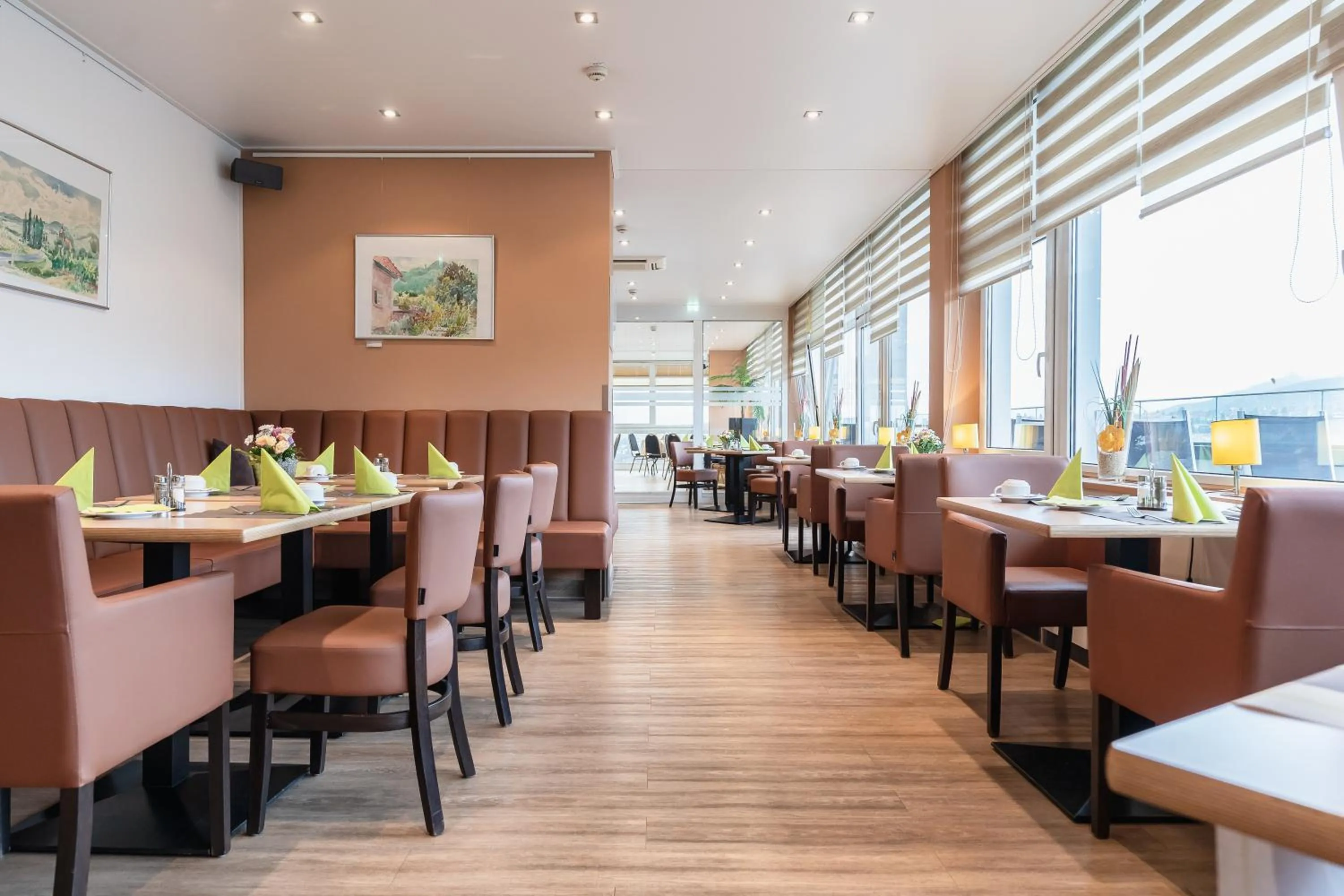 Restaurant/places to eat in PANORAMA HOTEL in Neustadt an der Weinstraße