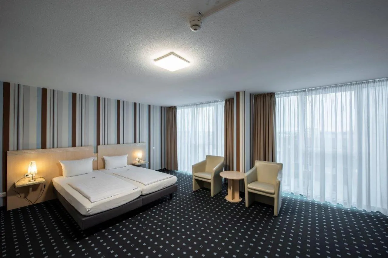 Bed in PANORAMA HOTEL in Neustadt an der Weinstraße