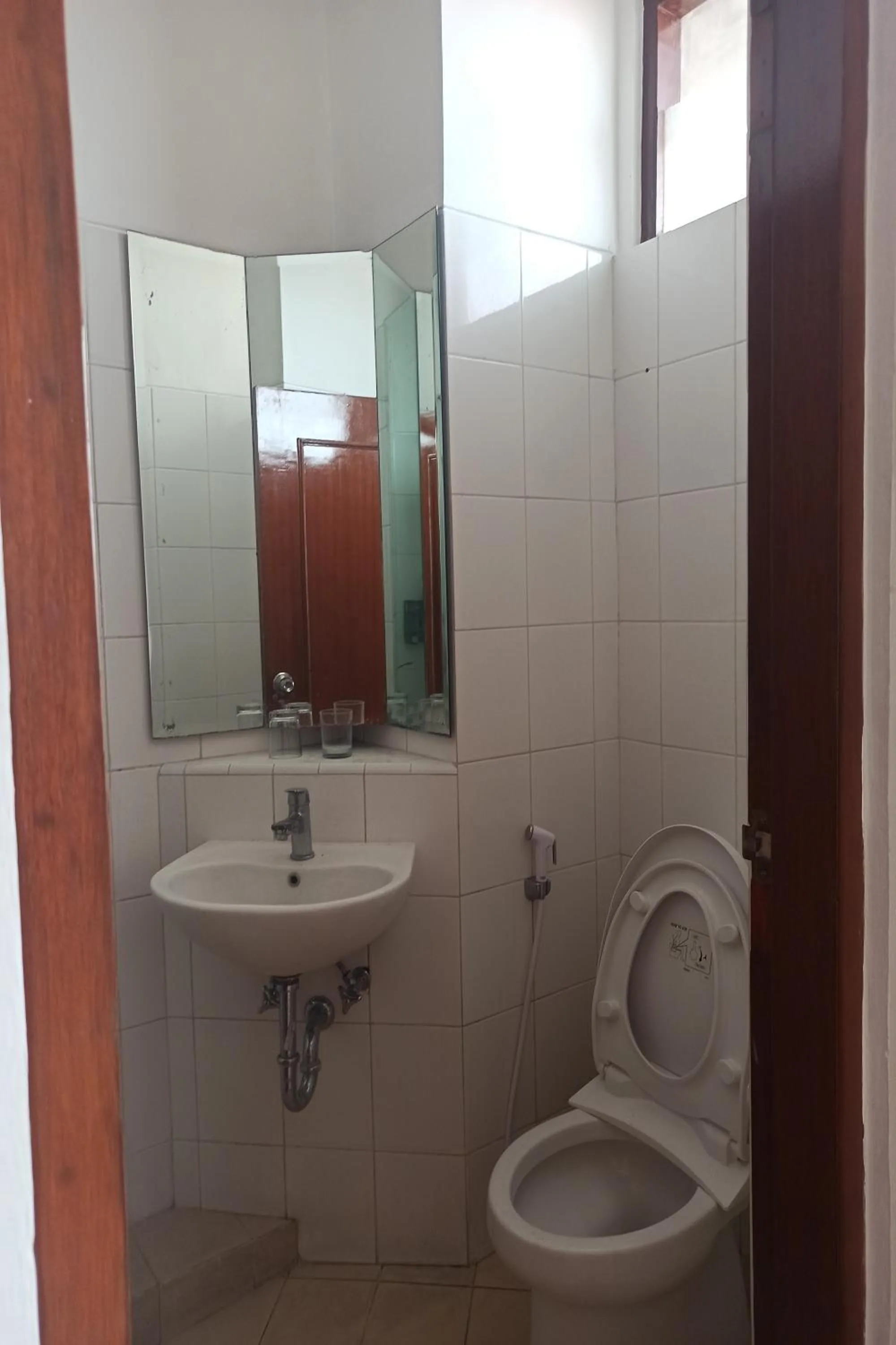 Bathroom in Guest House Simalem