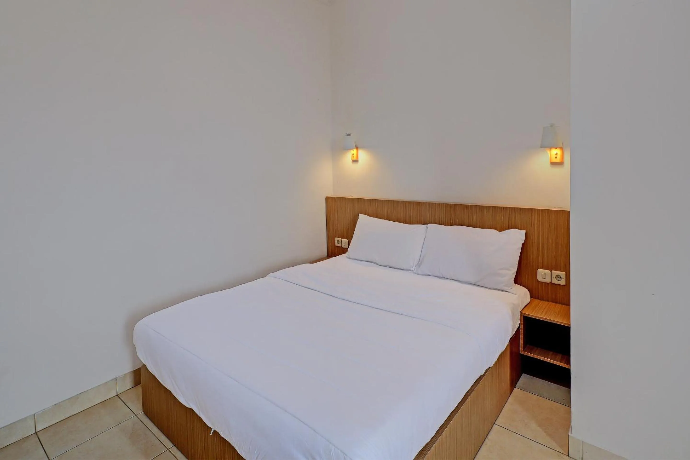 Bedroom, Bed in Guest House Simalem