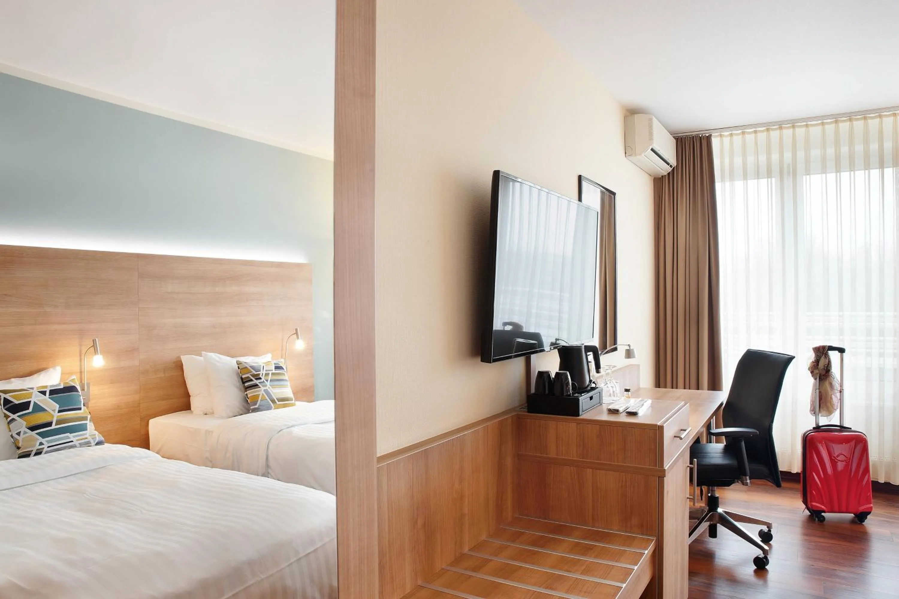 Photo of the whole room, Bed in Courtyard by Marriott Dresden