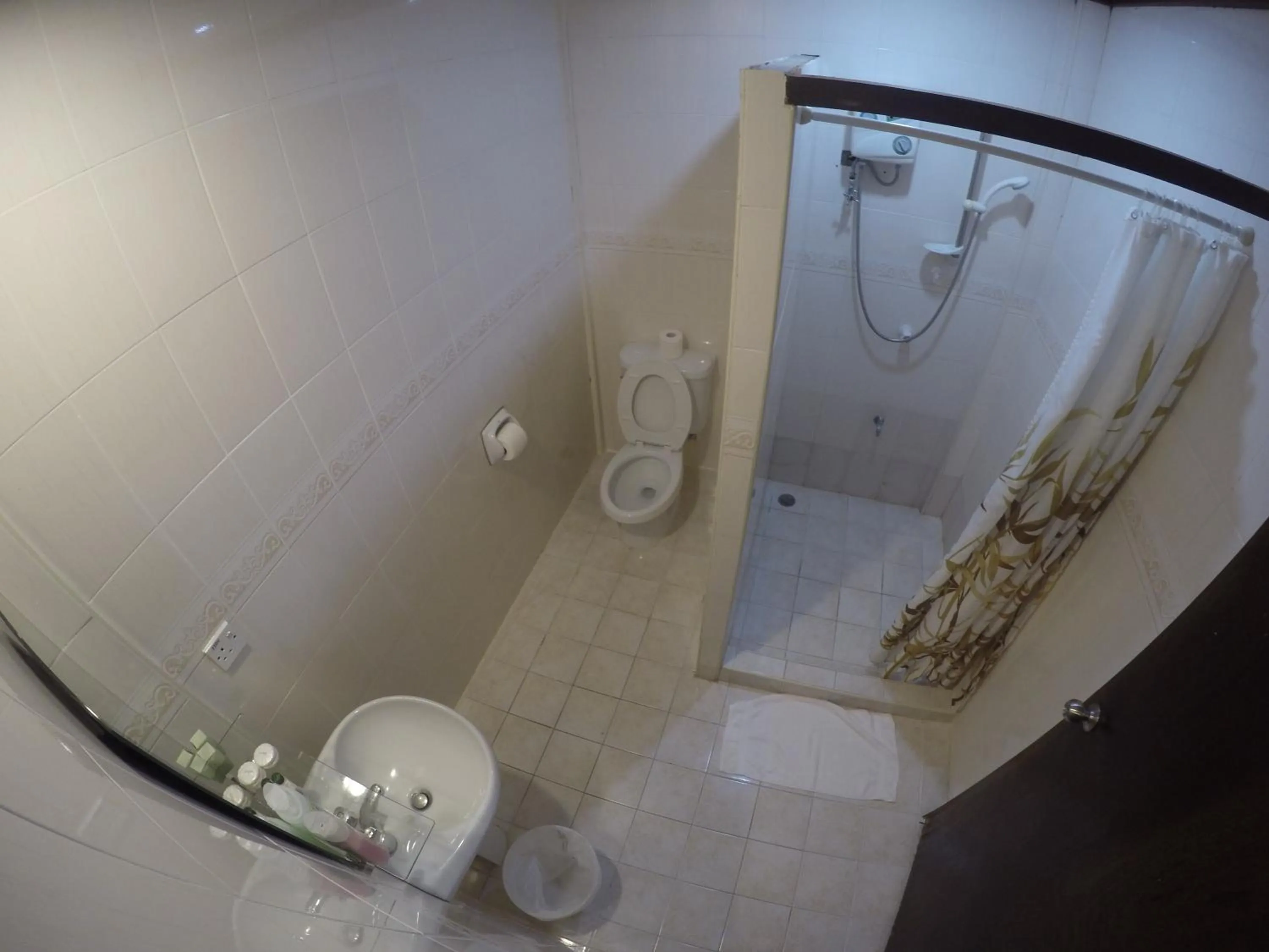 Bathroom in Rose Garden Resort