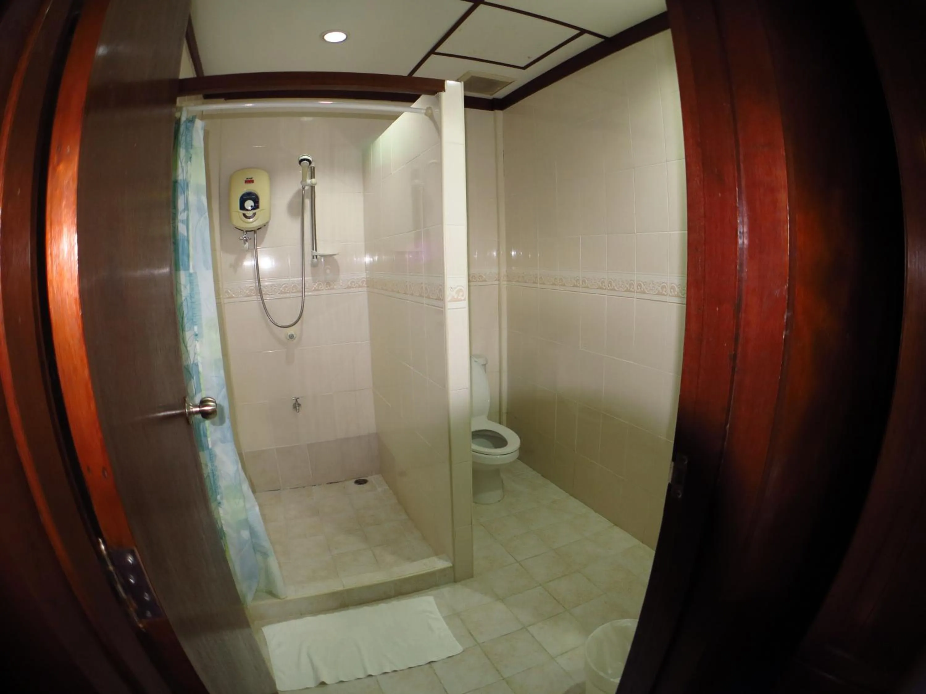 Bathroom in Rose Garden Resort