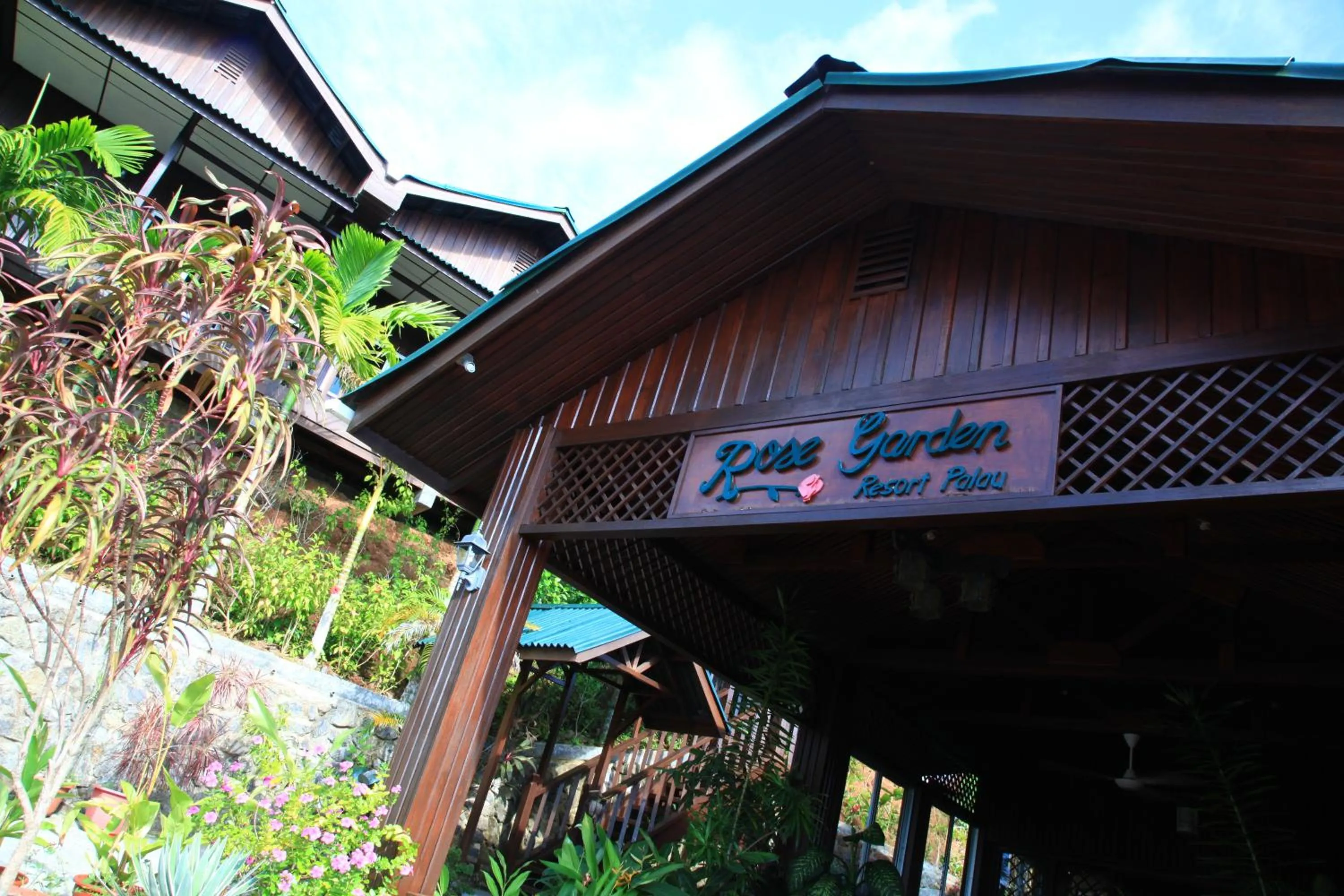Facade/entrance in Rose Garden Resort