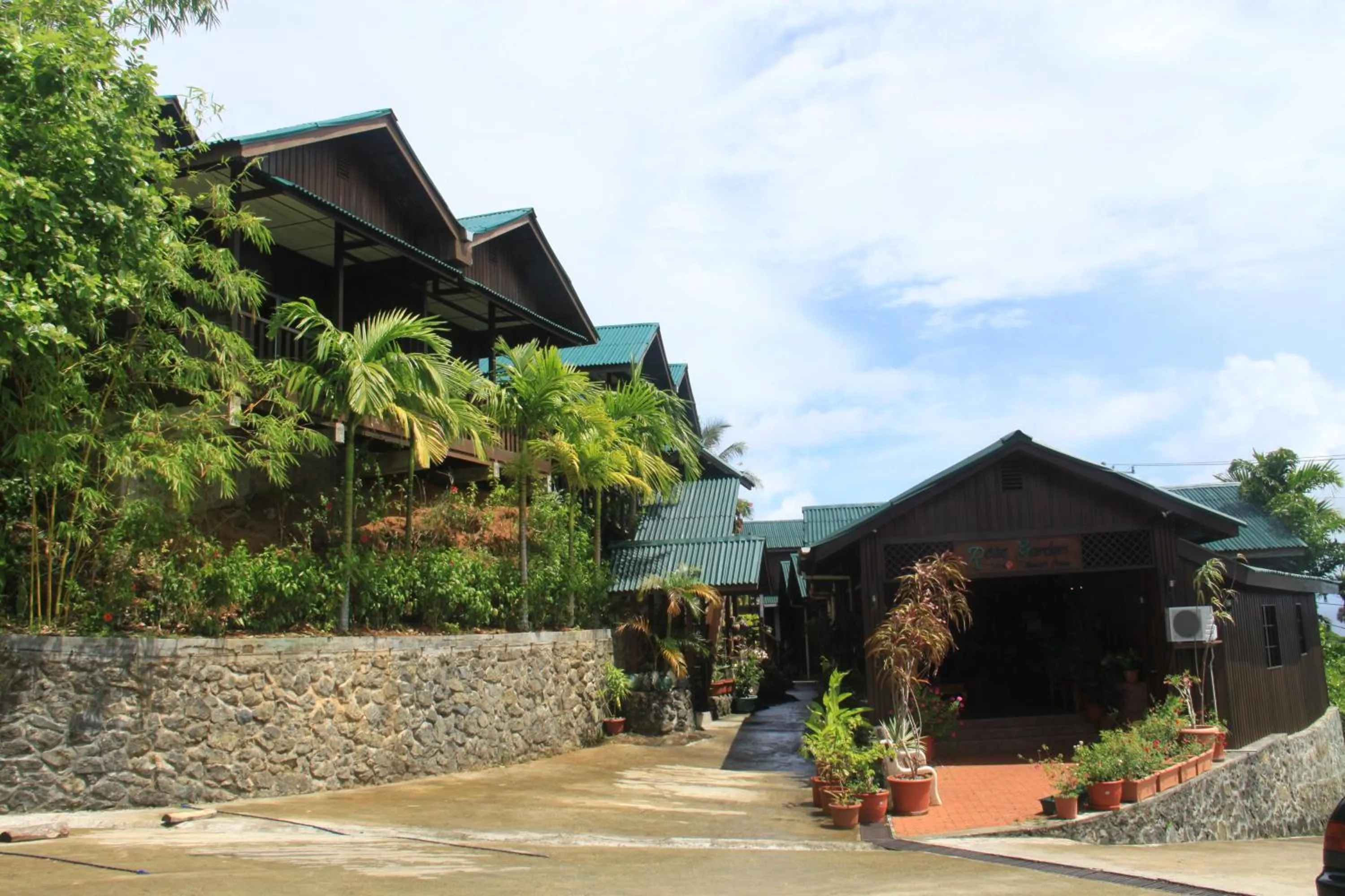 Facade/entrance in Rose Garden Resort