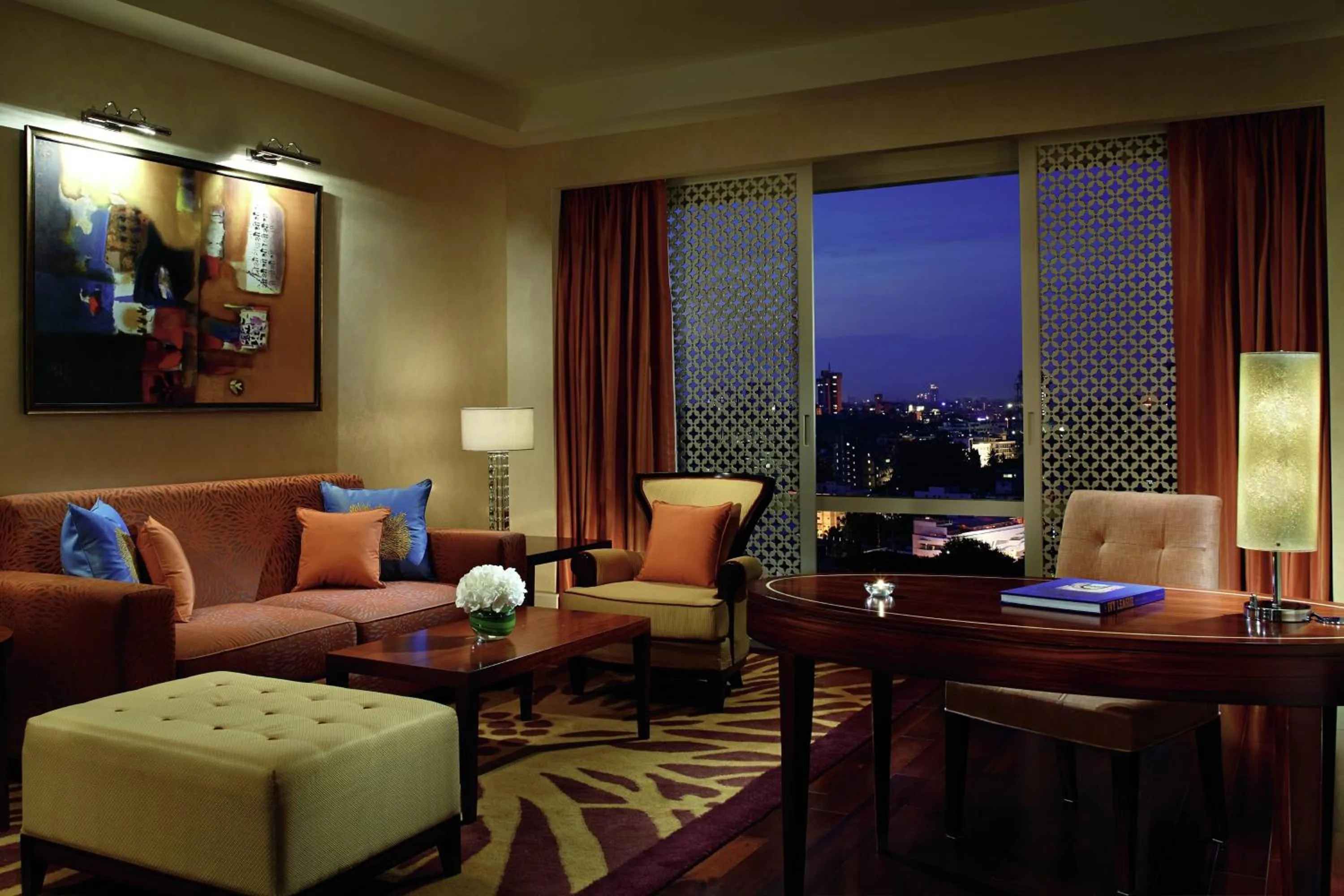 Bedroom in The Ritz-Carlton, Bangalore