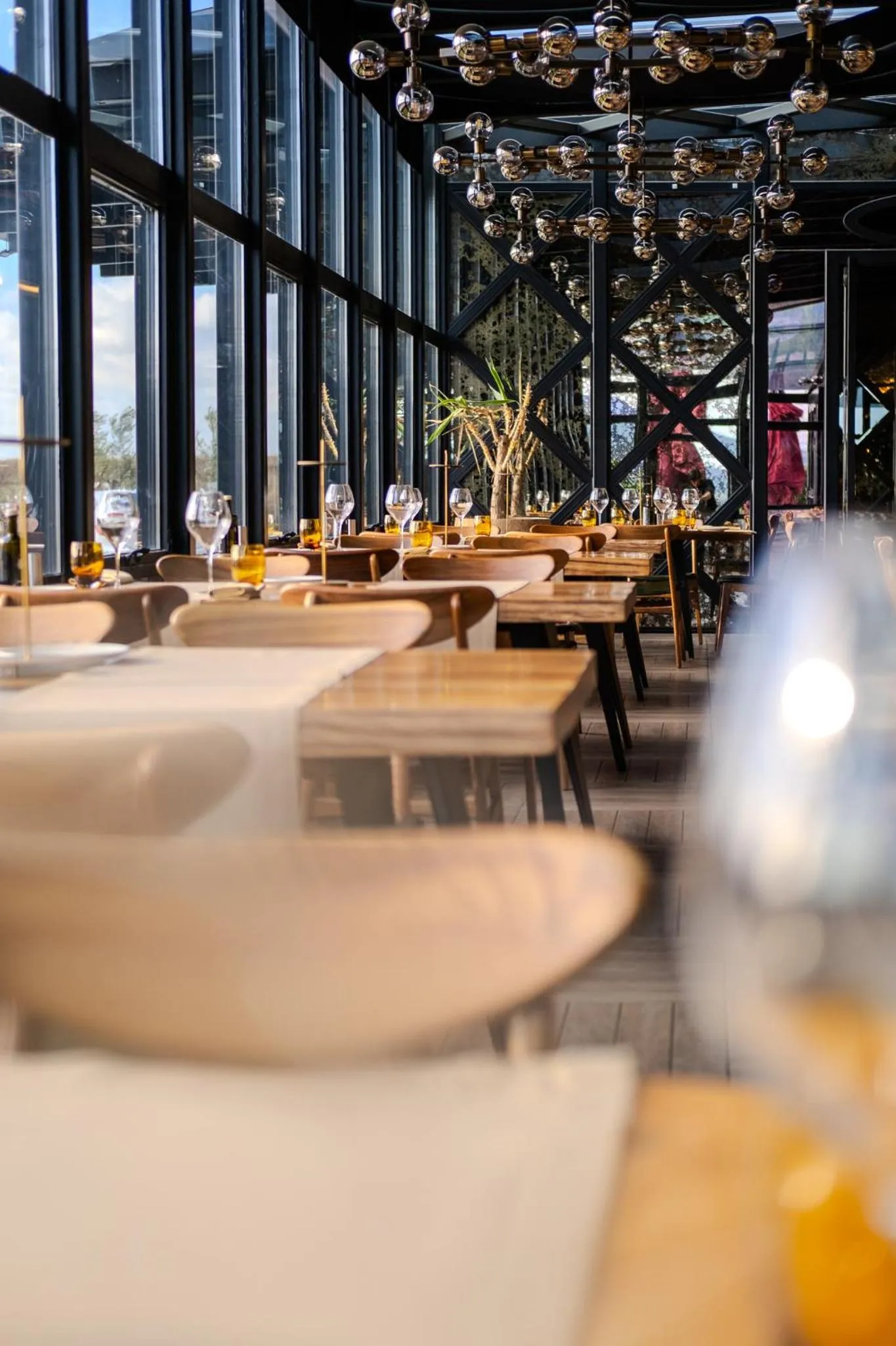 Dining area in Avec Hotel