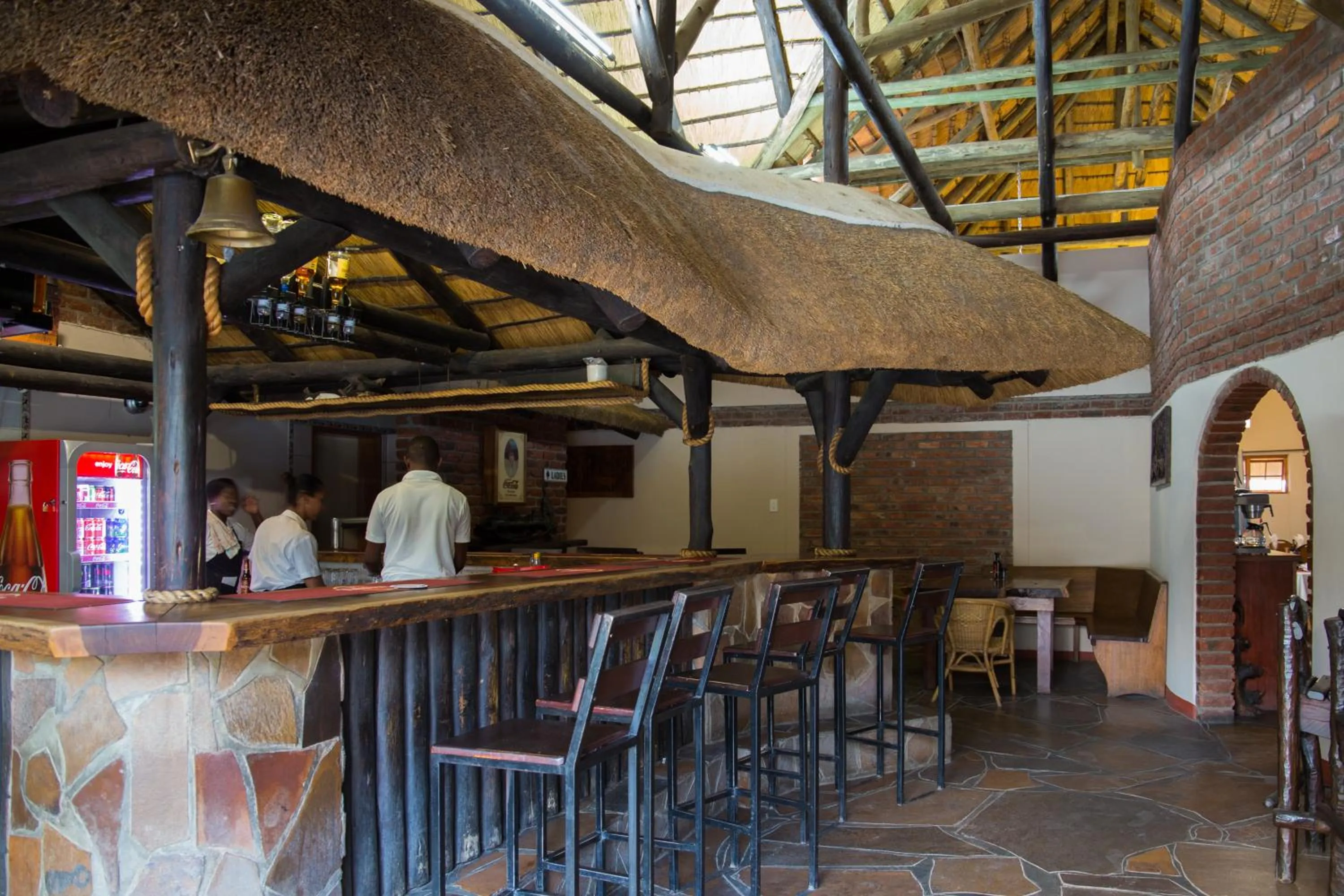 Restaurant/places to eat in Cest Si Bon Hotel