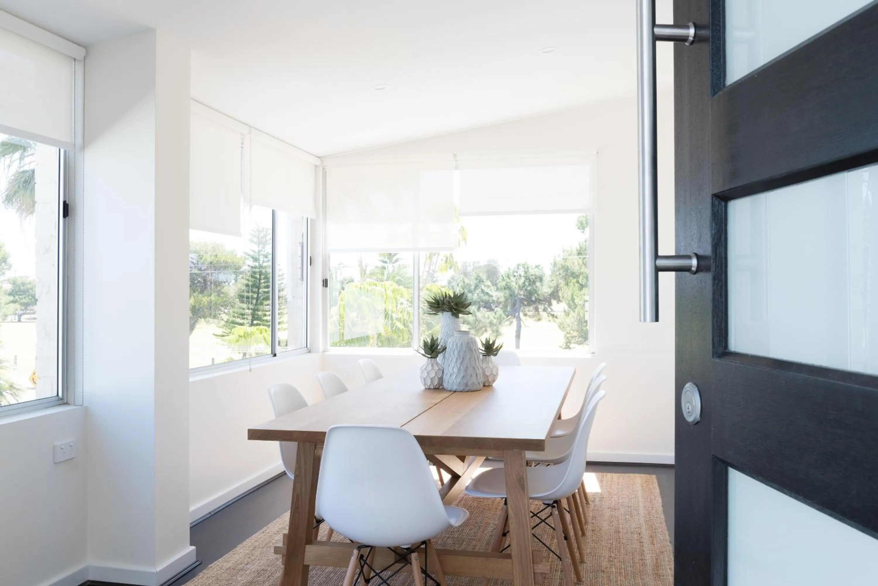 Dining Area in Arabella on West