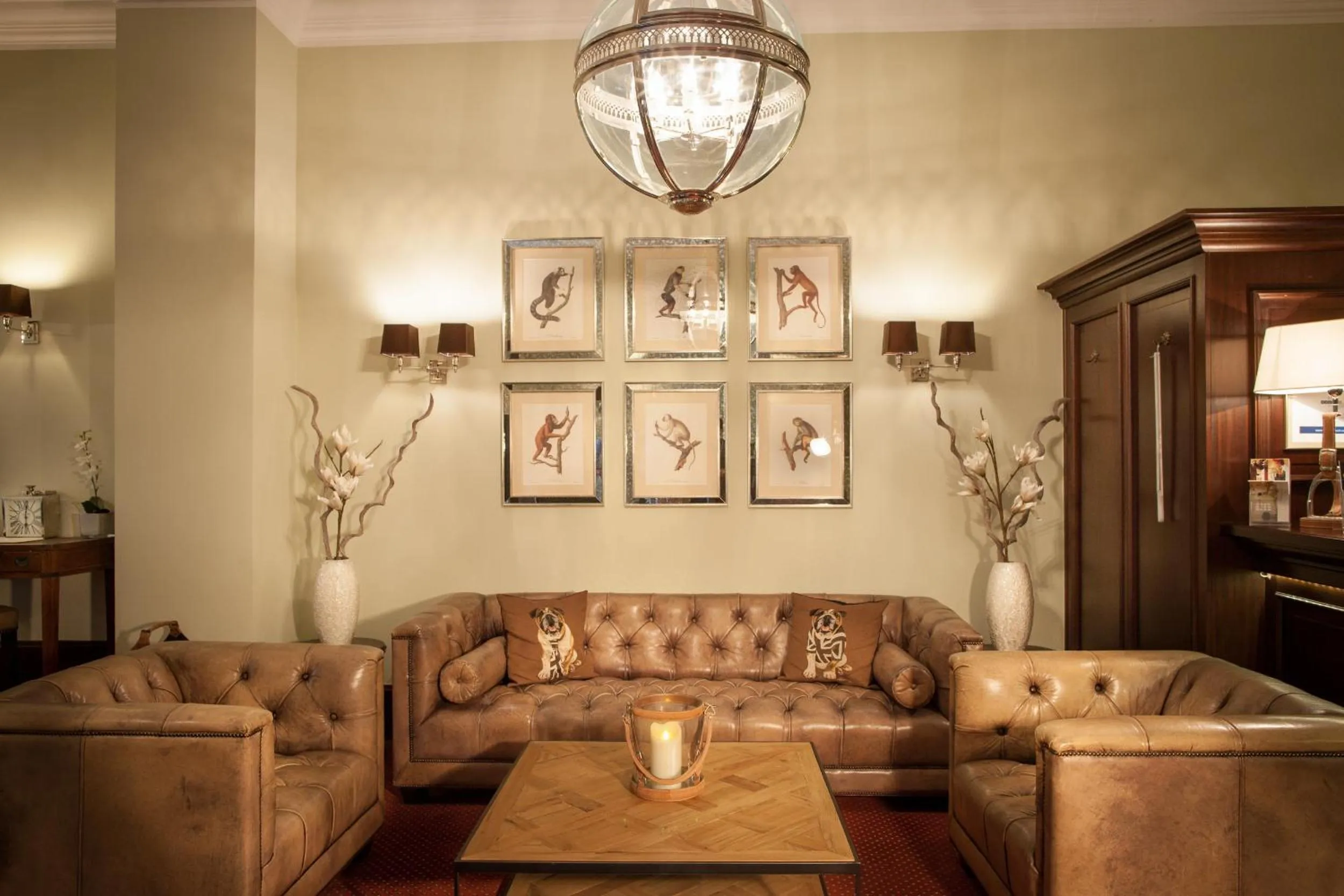 Lobby or reception in The Ascot Hotel