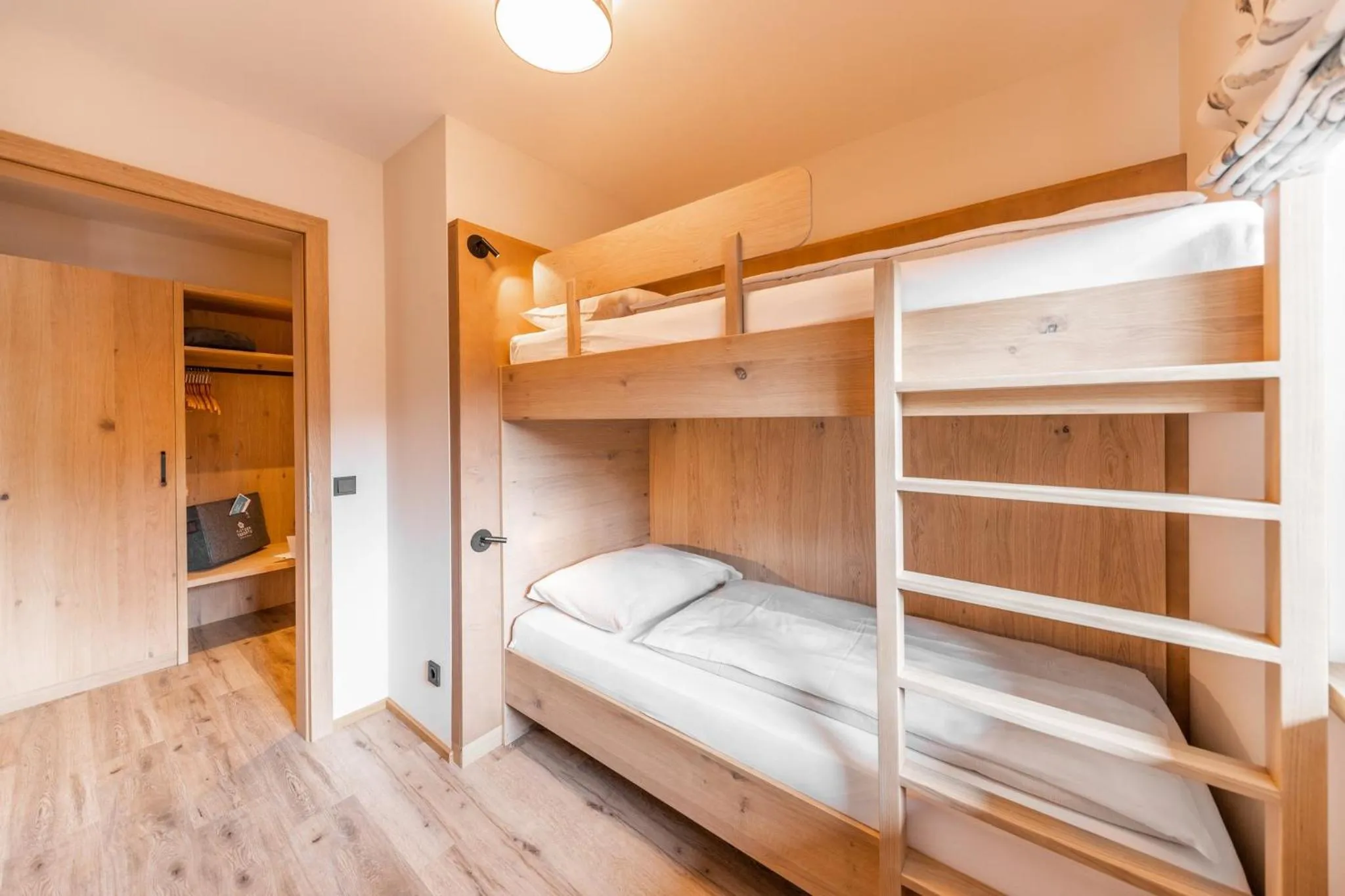 Bedroom, Bed in Das Bayrischzell Familotel Oberbayern