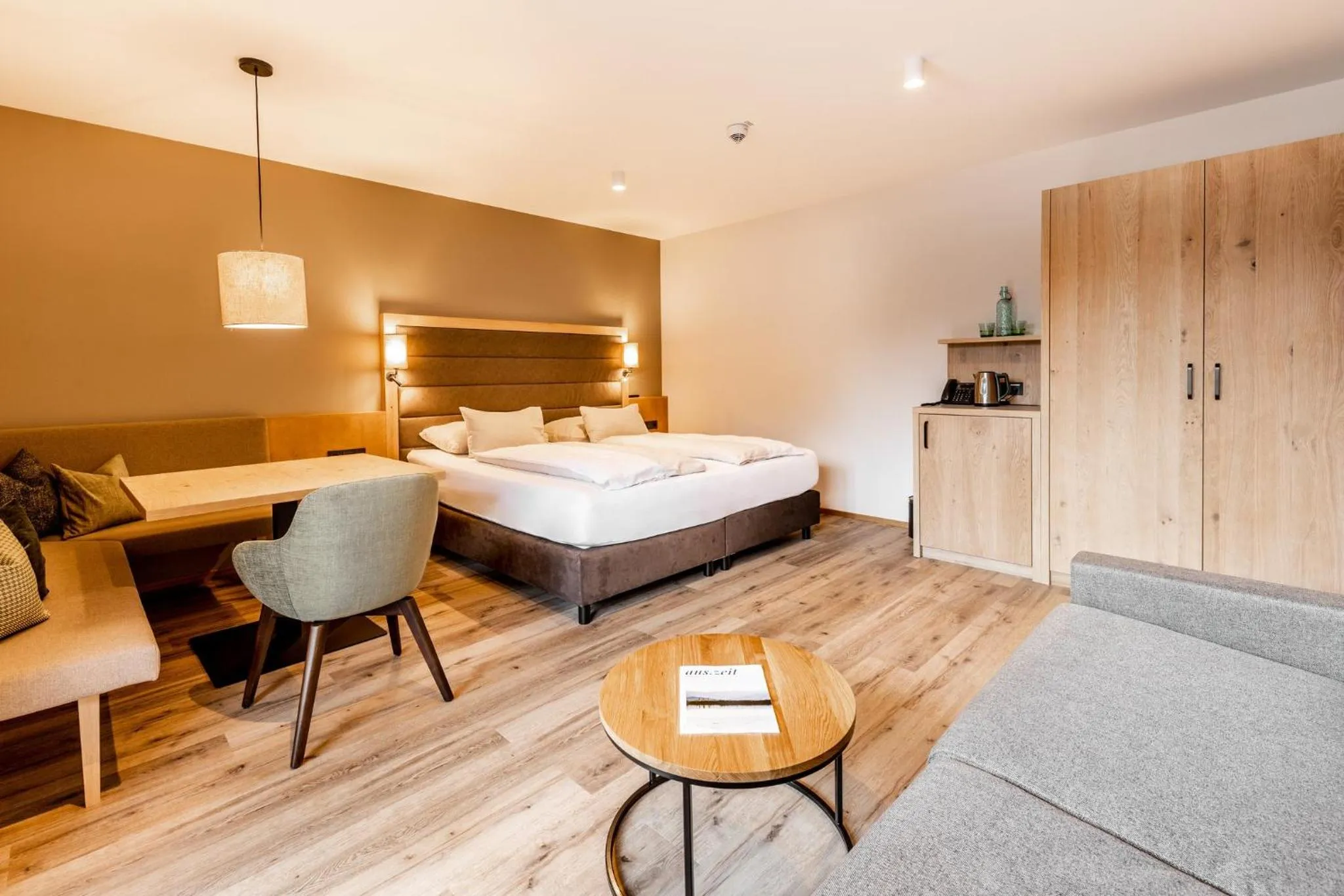 Bedroom, Bed in Das Bayrischzell Familotel Oberbayern