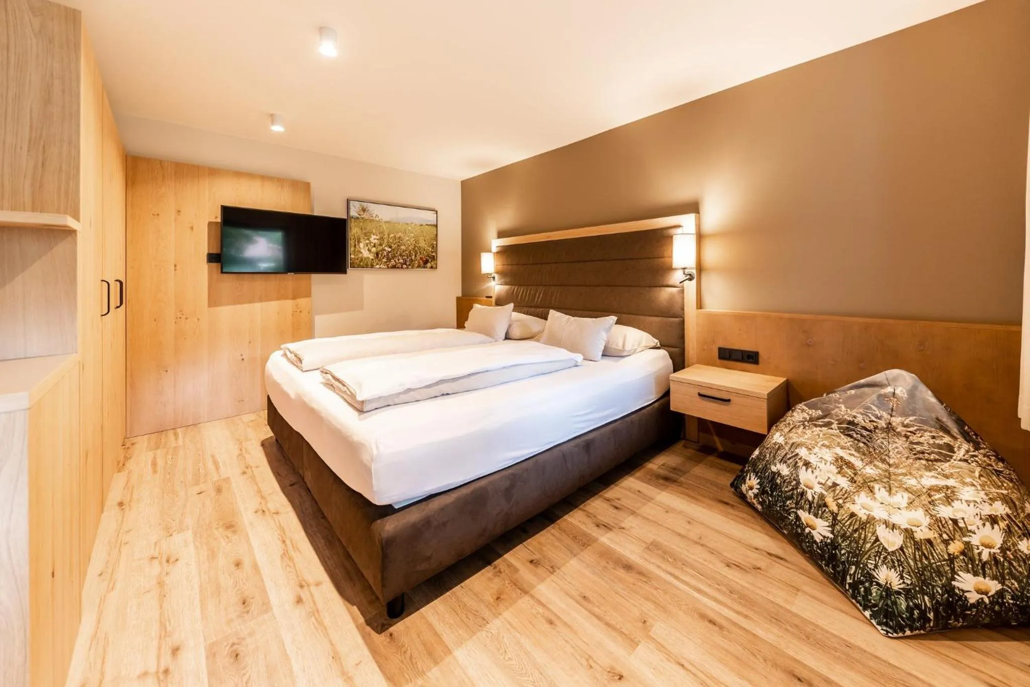 Bedroom, Bed in Das Bayrischzell Familotel Oberbayern