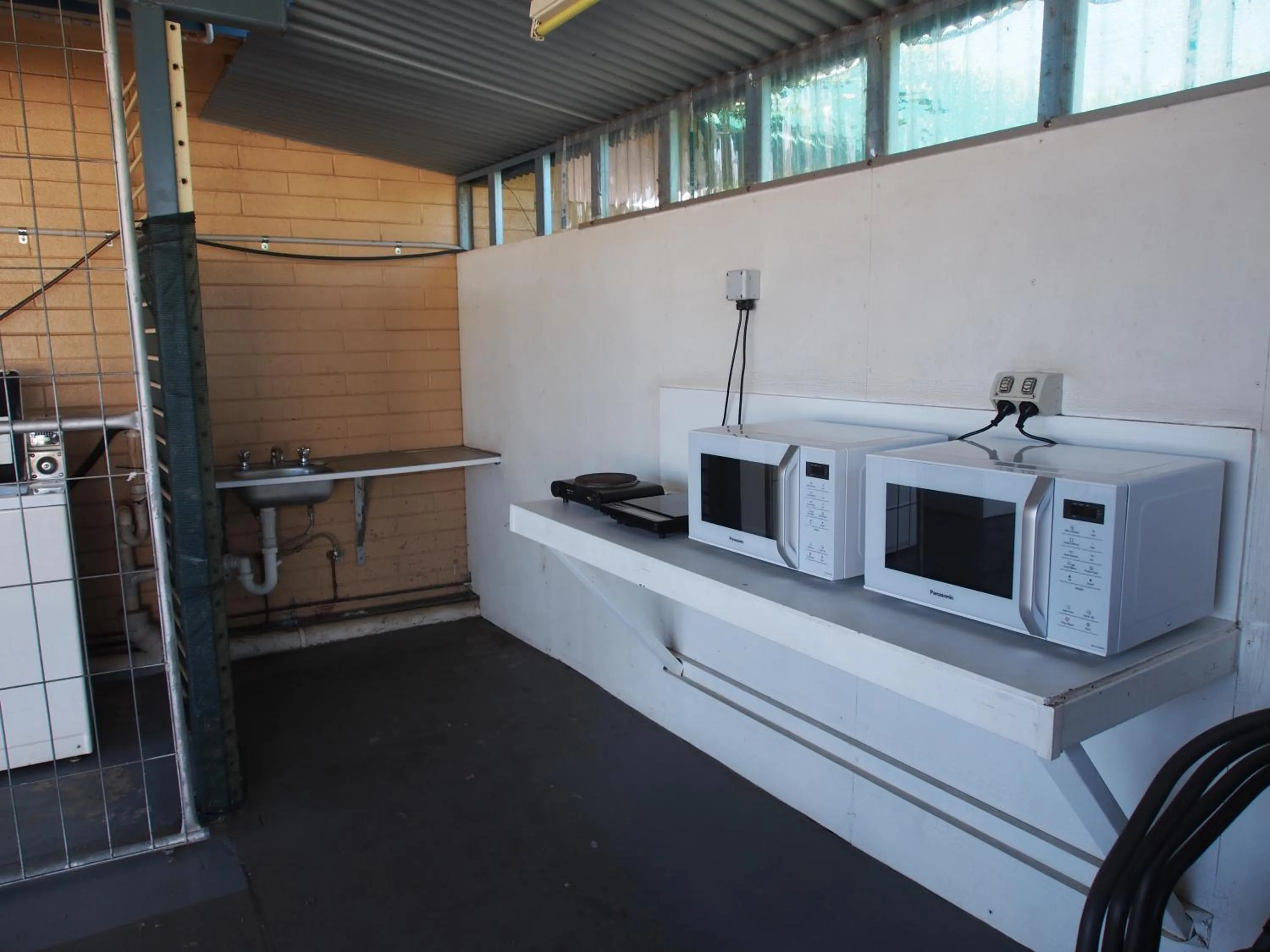 BBQ facilities in Katherine Motel