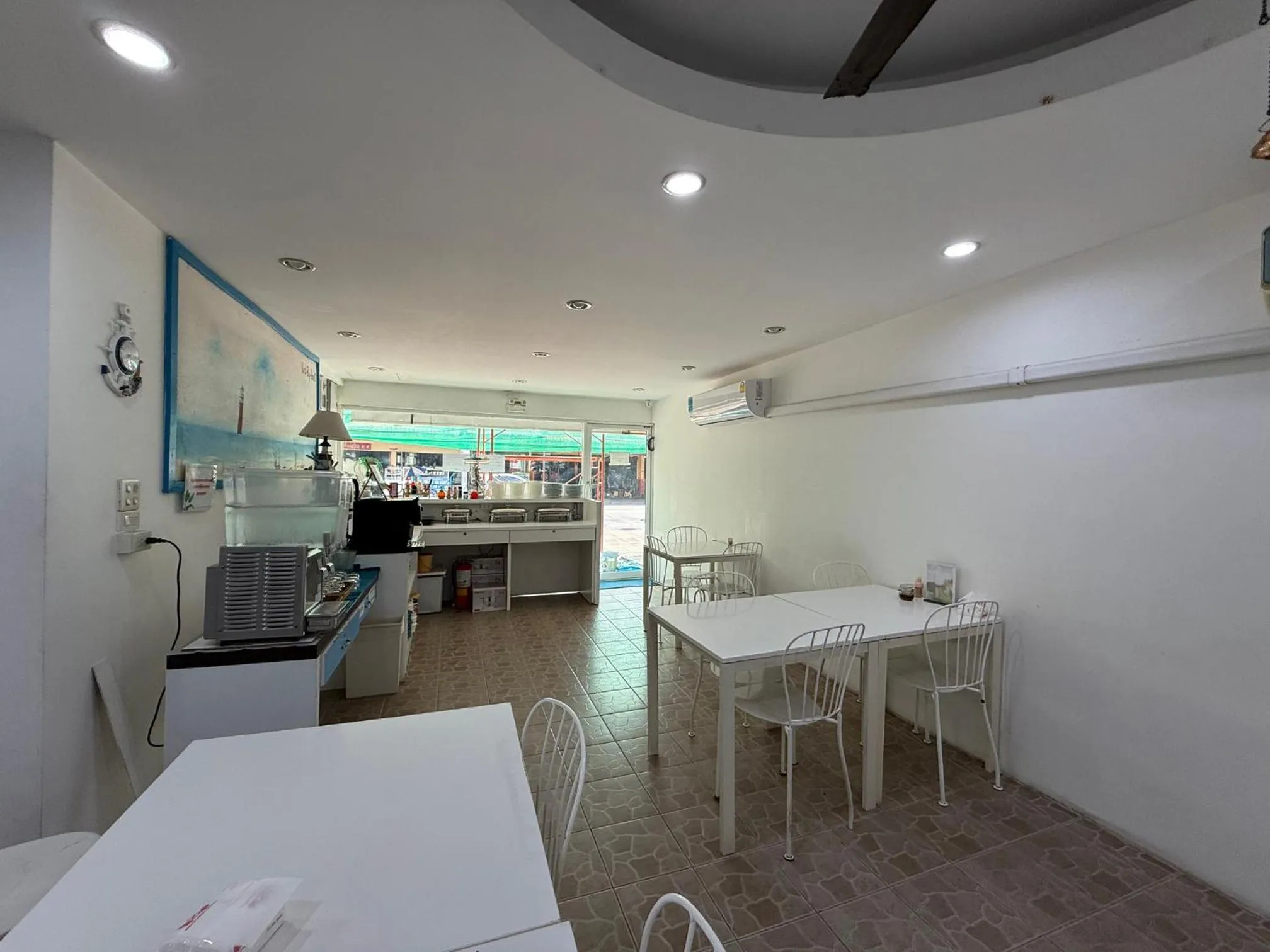 Dining area in Bed By Boat @Nonthaburi Pier