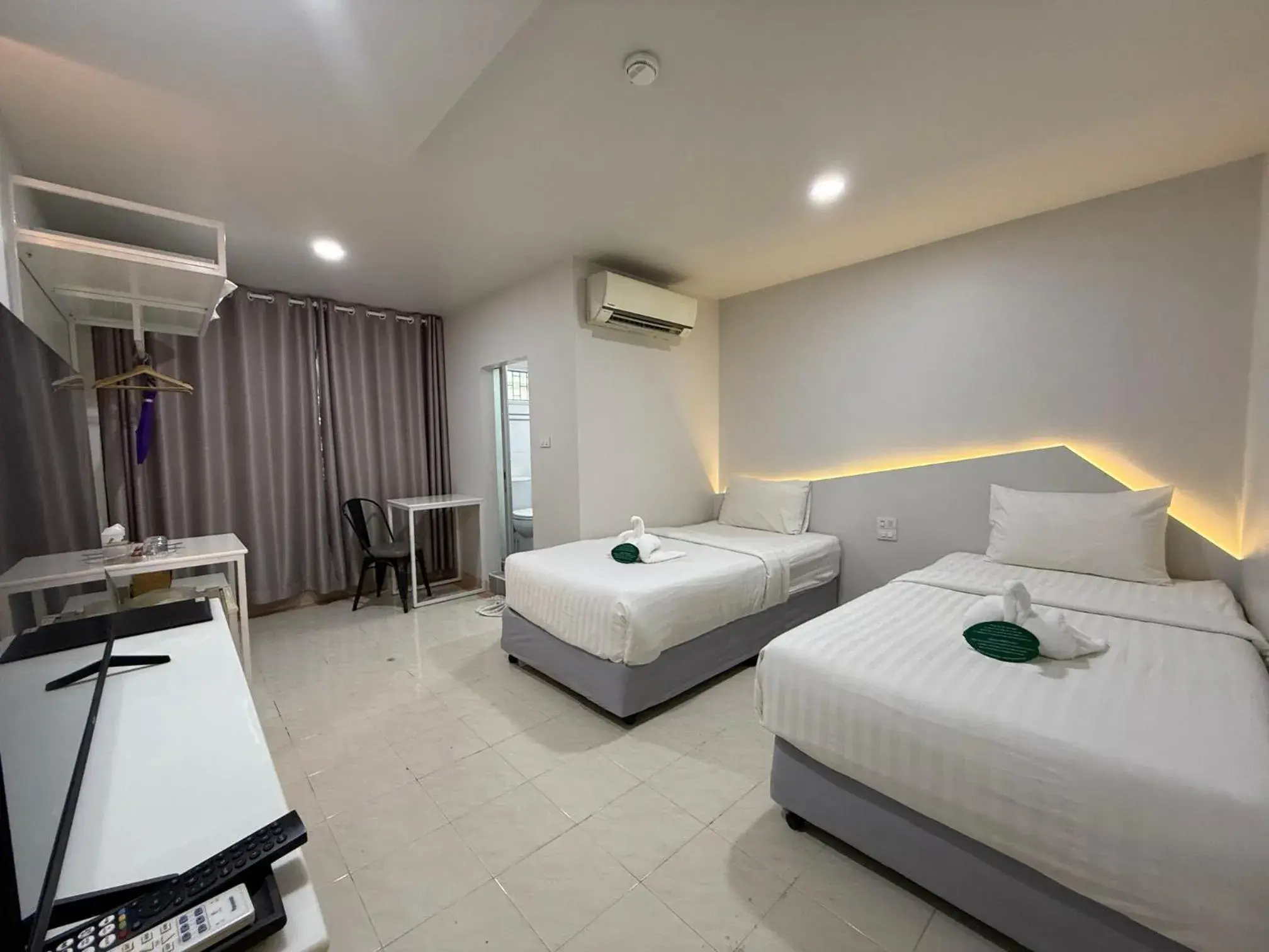 Standard Twin Room in Bed By Boat @Nonthaburi Pier Standard Twin Room in Bed By Boat @Nonthaburi Pier