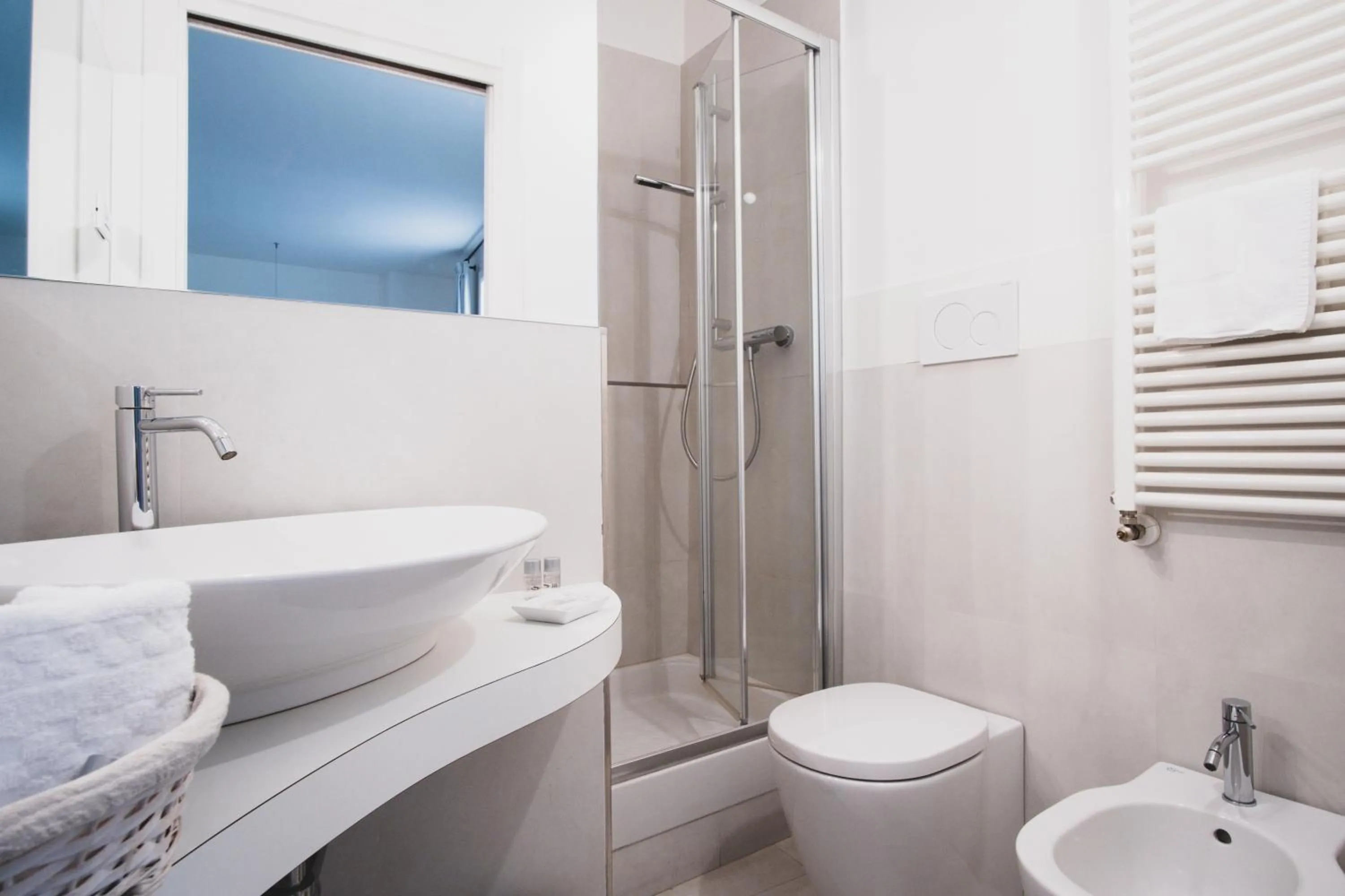 Bathroom in Casa Fola - City Centre Rooms