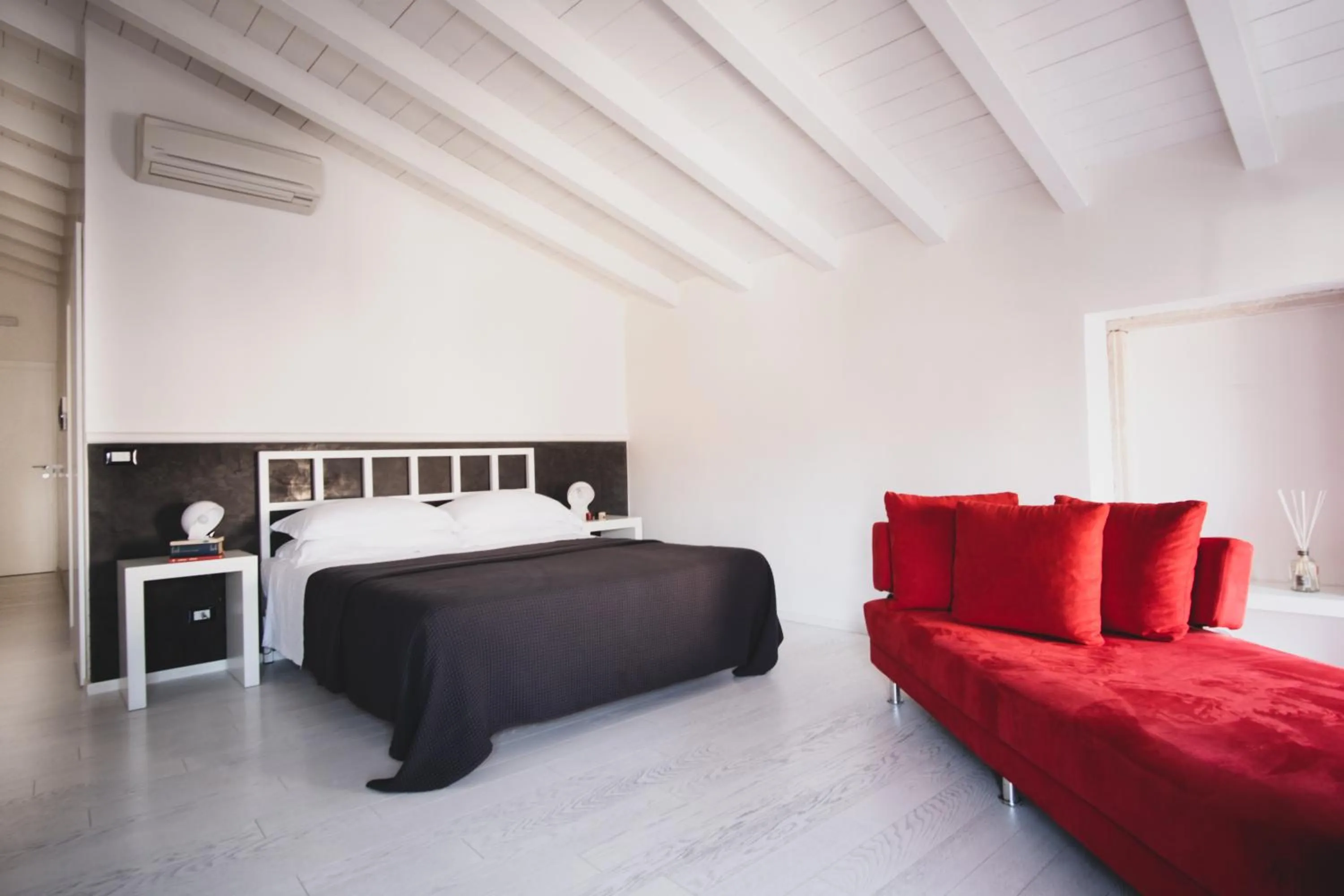 Bedroom, Bed in Casa Fola - City Centre Rooms