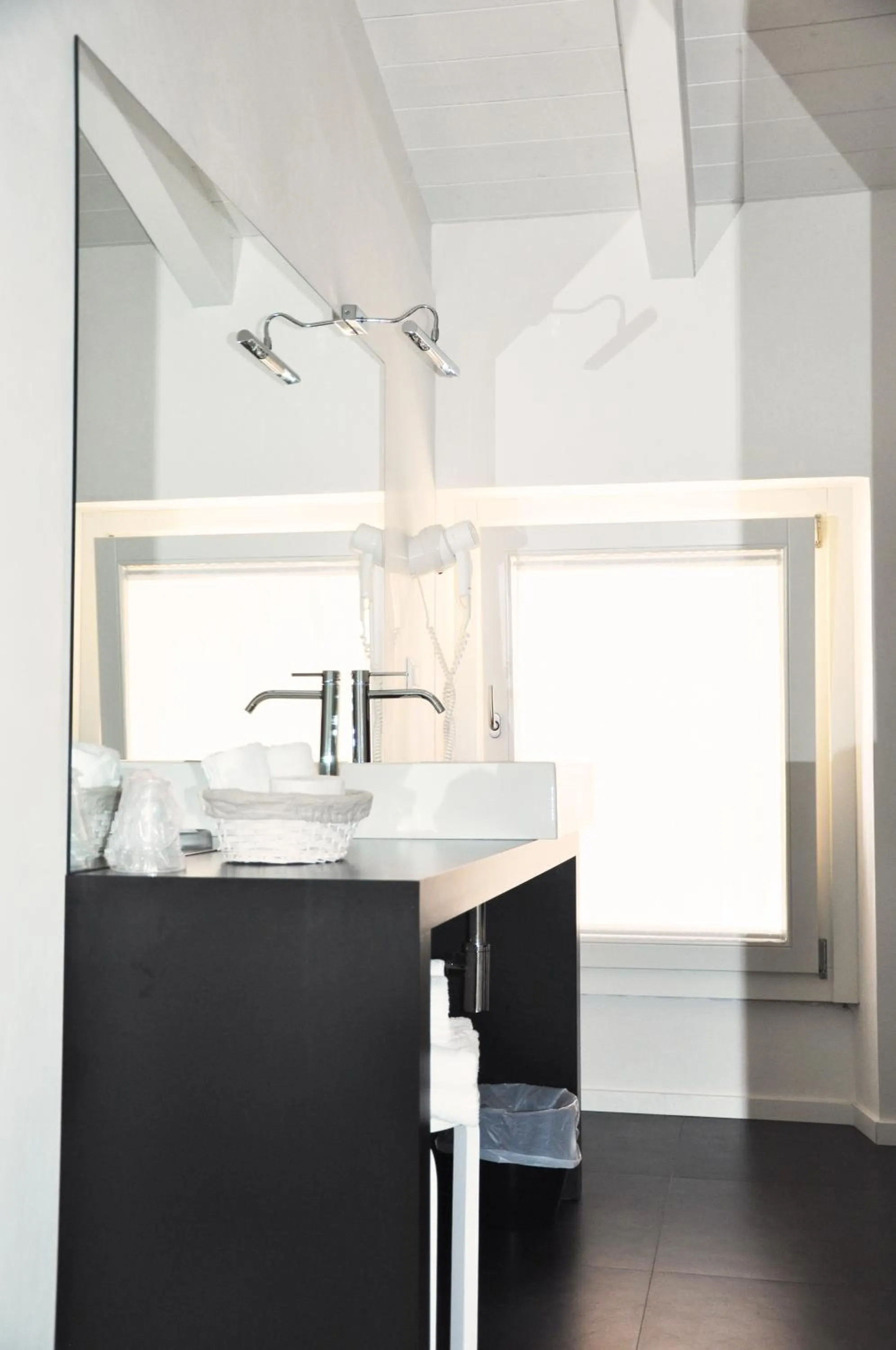 Bathroom in Casa Fola - City Centre Rooms