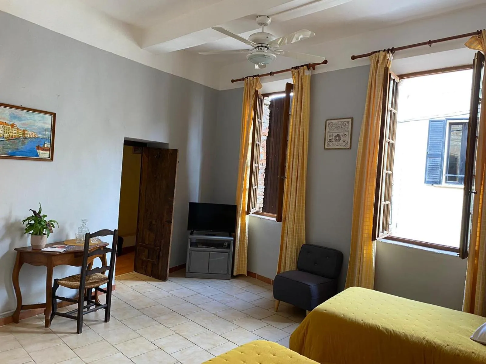 Bedroom, Bed in La Vieille Demeure