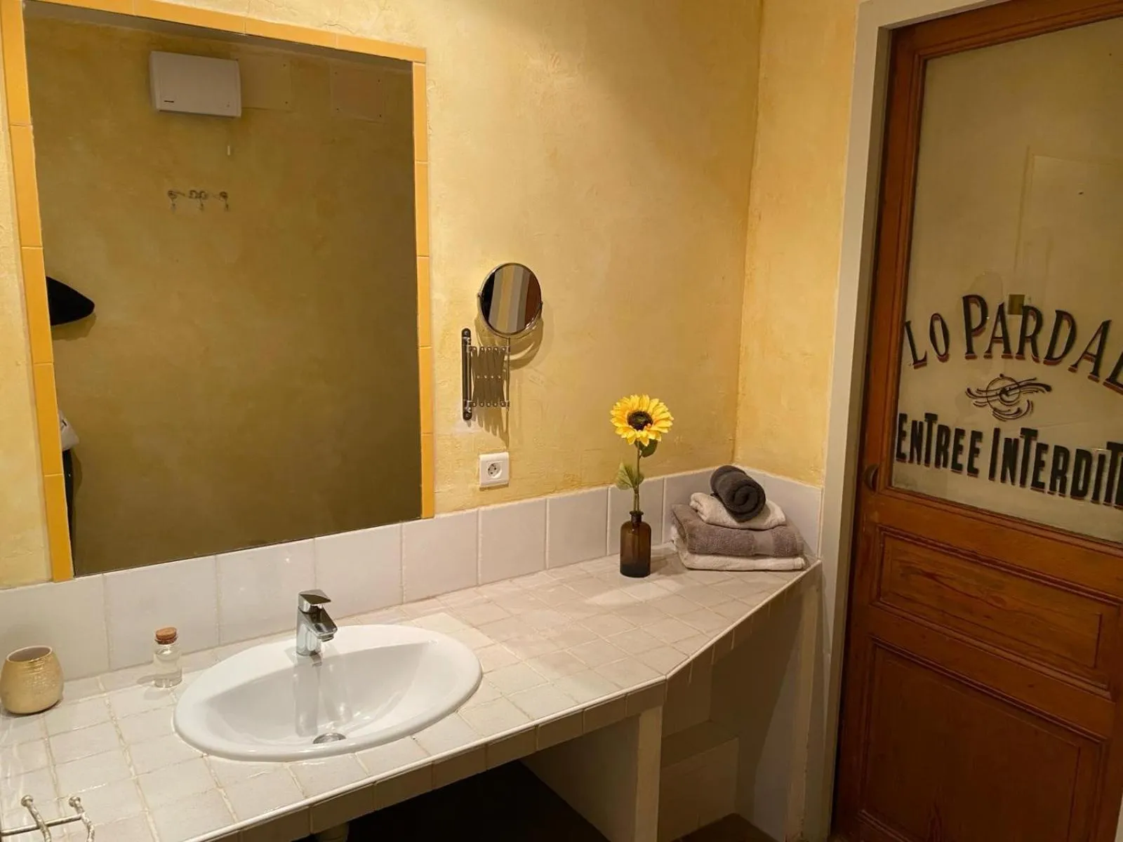 Bathroom in La Vieille Demeure