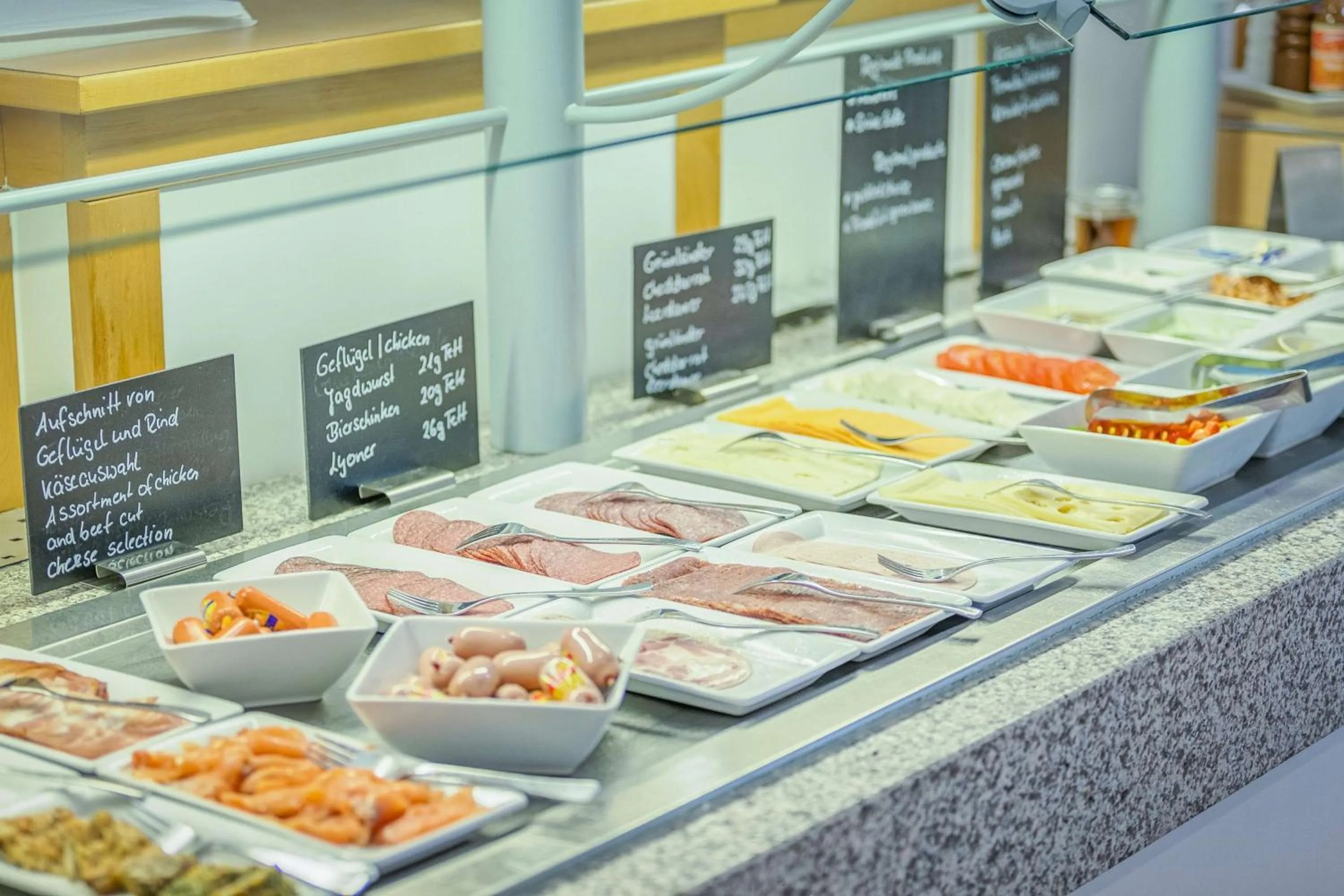 Breakfast in Best Western Macrander Hotel Frankfurt/Kaiserlei