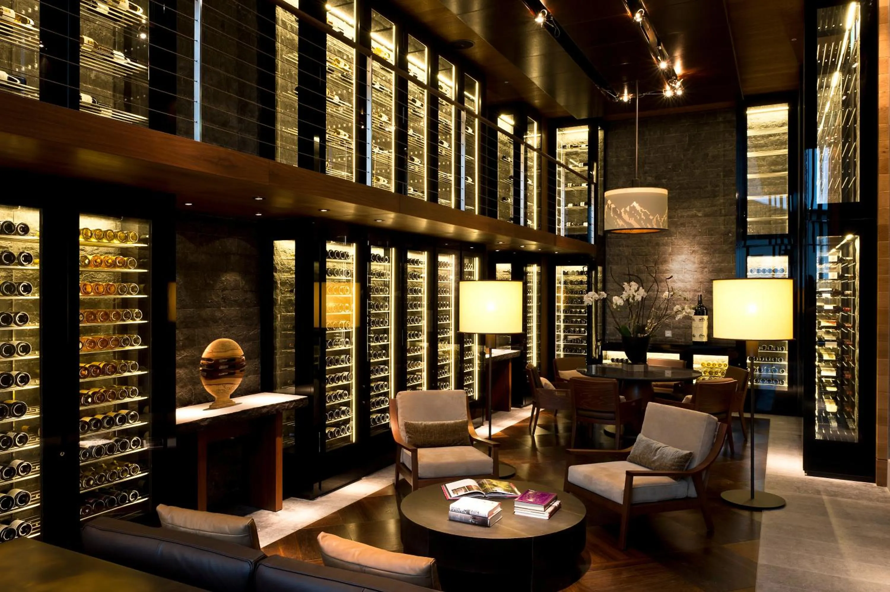 Lounge or bar in The Chedi Andermatt