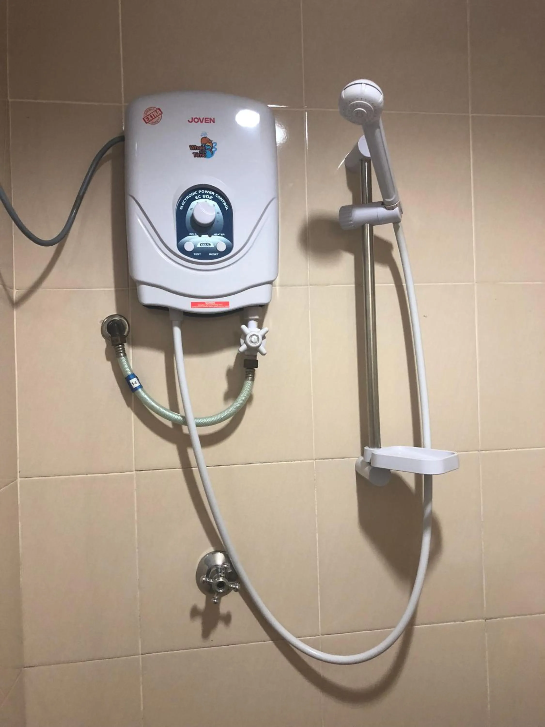 Shower in Best Seven Motel