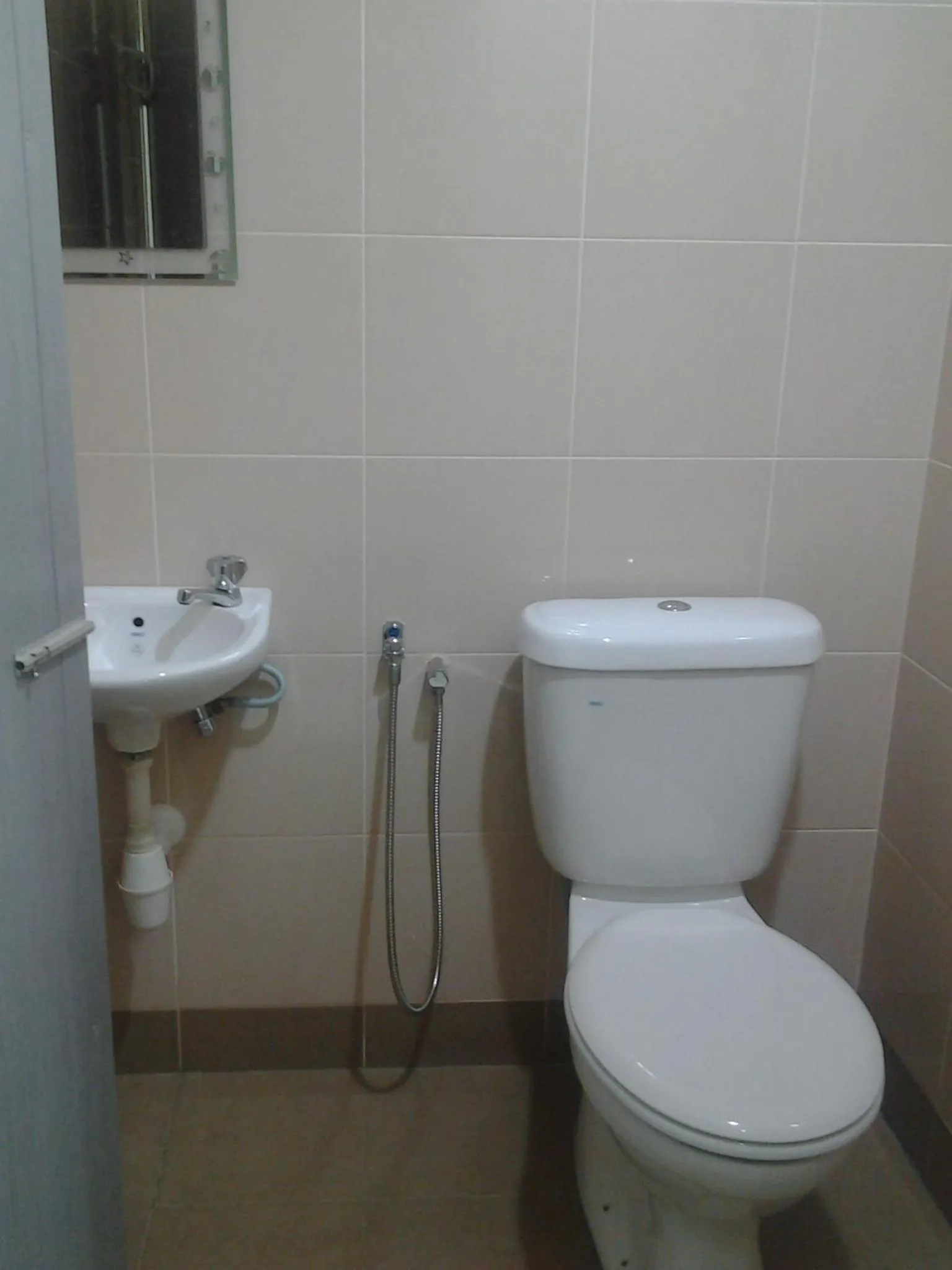 Bathroom in Best Seven Motel