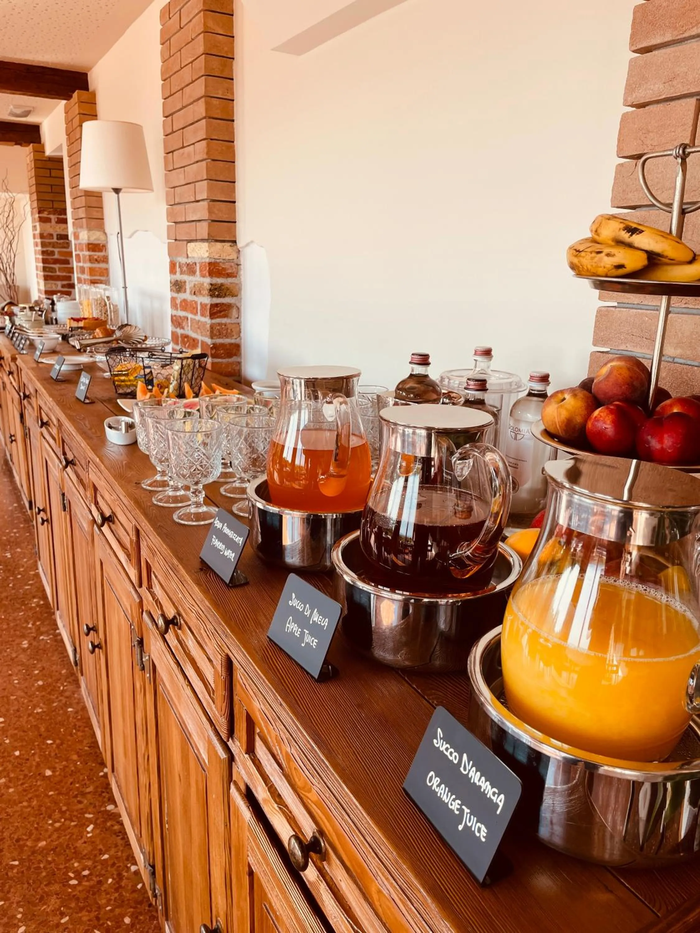 Breakfast in Elliot Osteria e dormire in collina